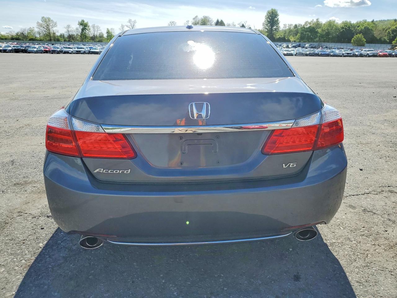 2014 Honda Accord Gray vin: 1HGCR3F84EA035760