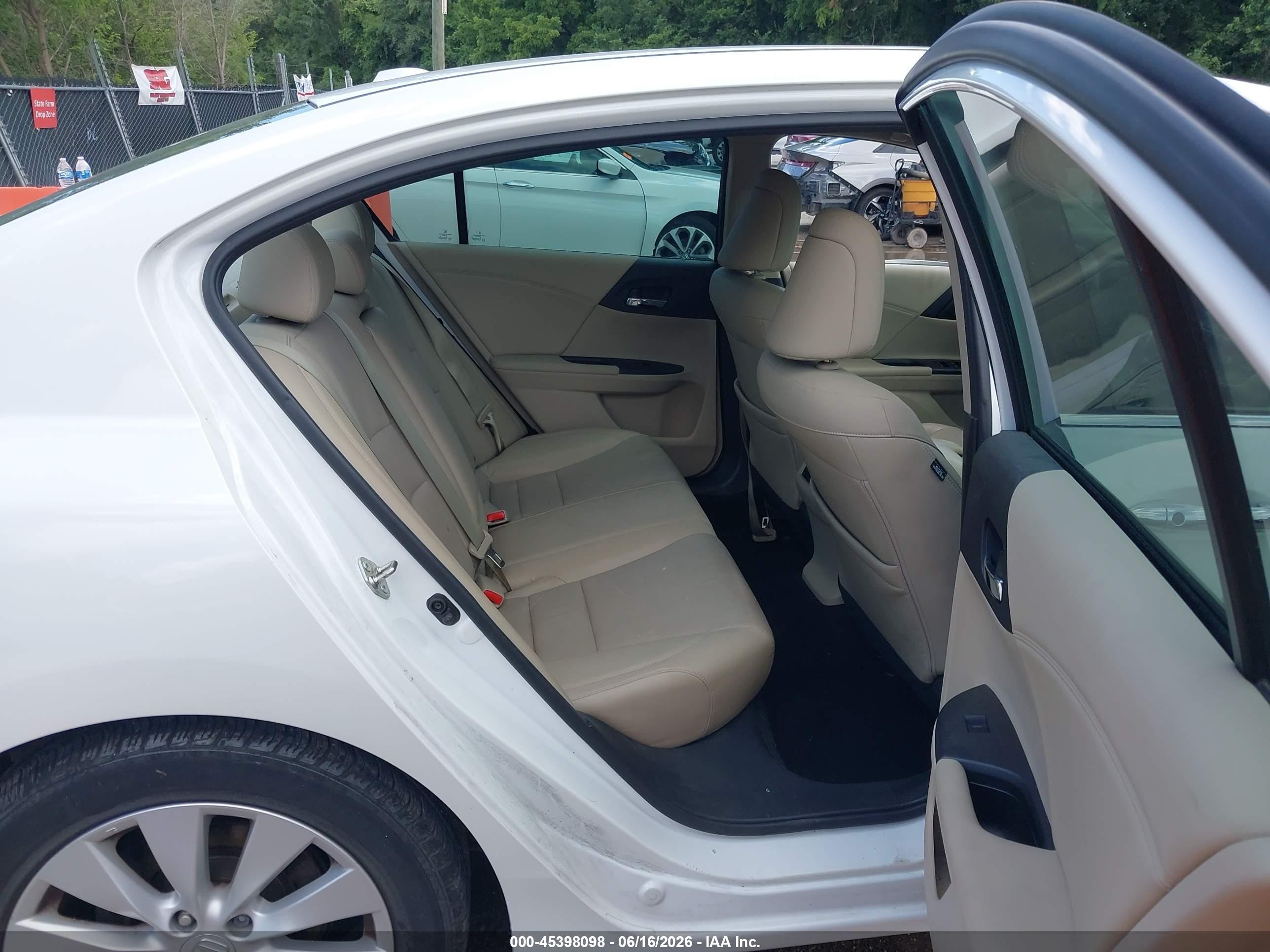 2015 Honda Accord Ex-l V-6 White vin: 1HGCR3F84FA009015