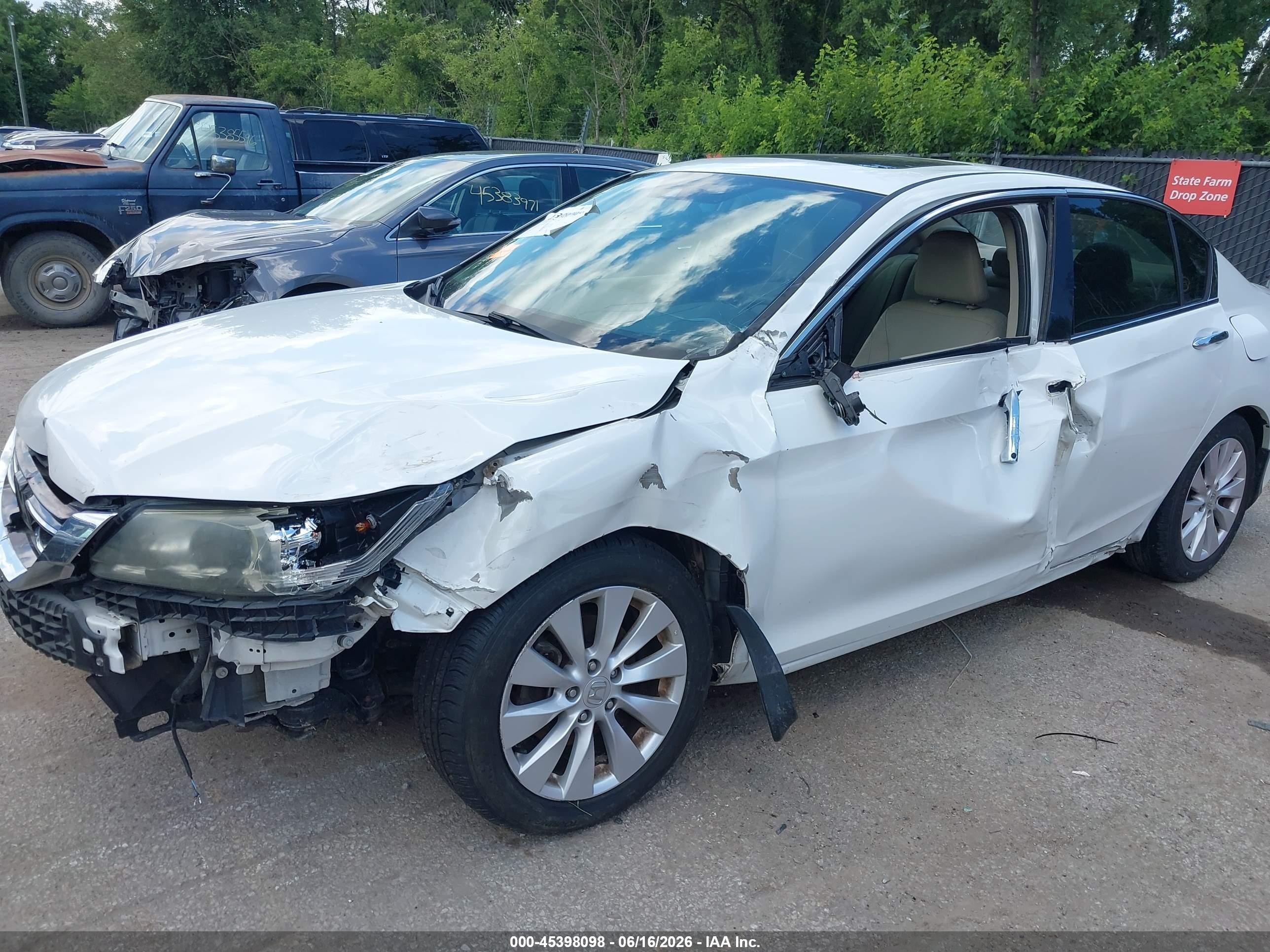 2015 Honda Accord Ex-l V-6 White vin: 1HGCR3F84FA009015