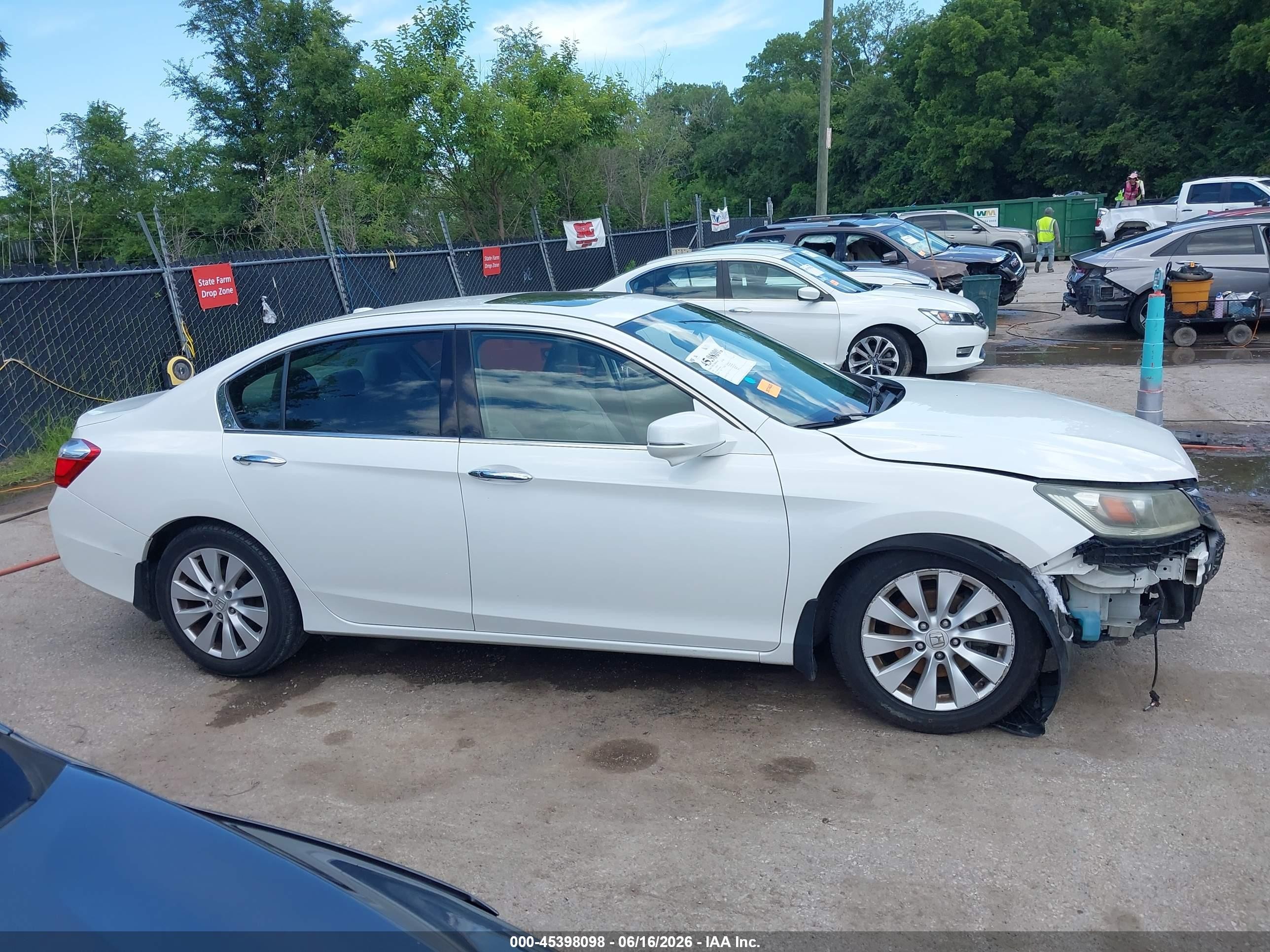 2015 Honda Accord Ex-l V-6 White vin: 1HGCR3F84FA009015