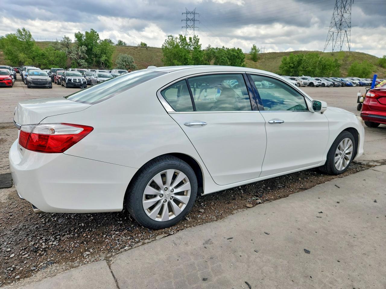 2015 Honda Accord Exl White vin: 1HGCR3F84FA017793