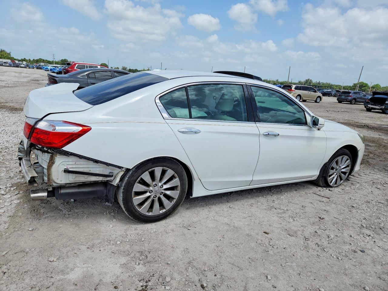 2013 Honda Accord Exl White vin: 1HGCR3F85DA013085