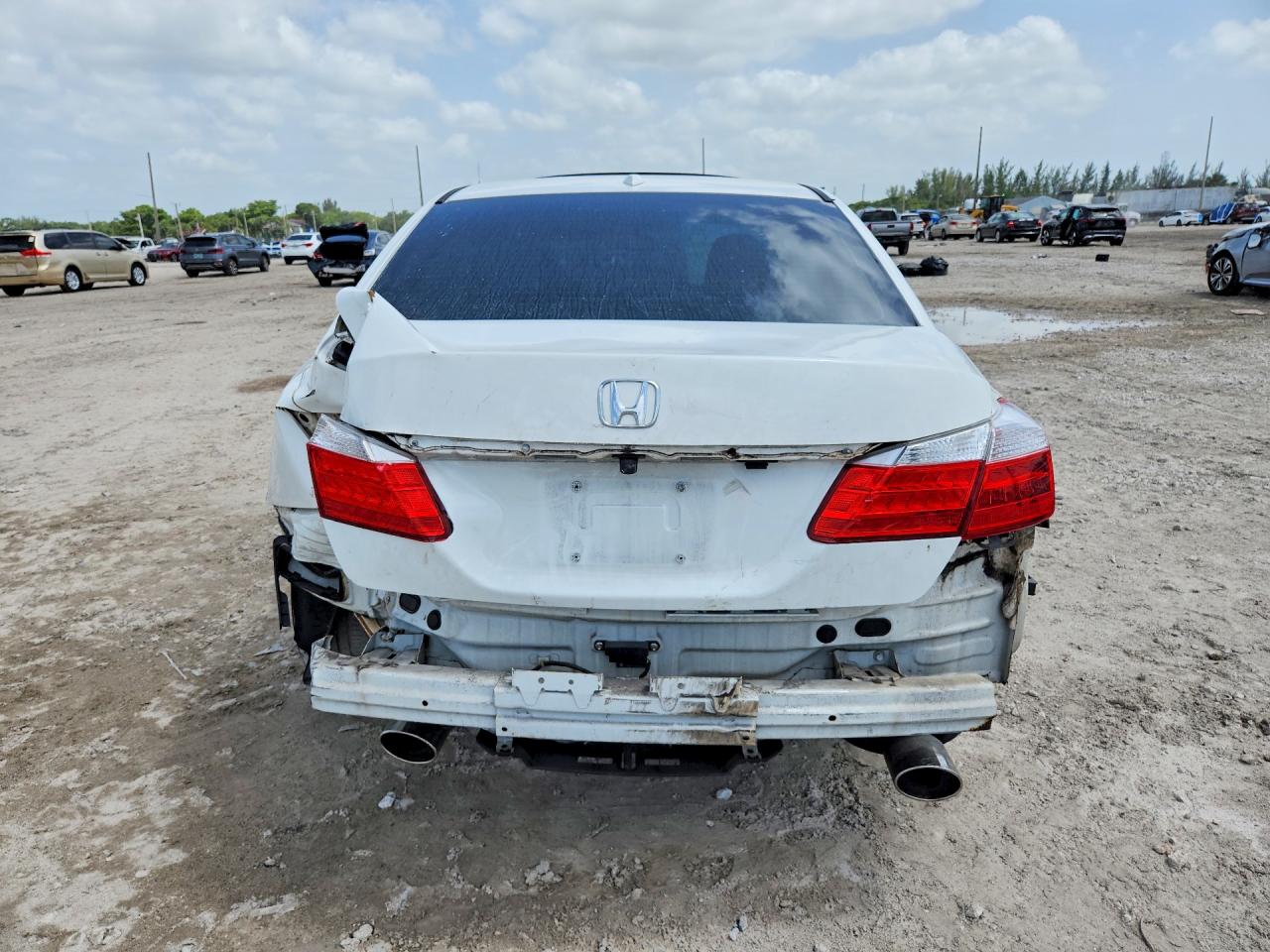 2013 Honda Accord Exl White vin: 1HGCR3F85DA013085