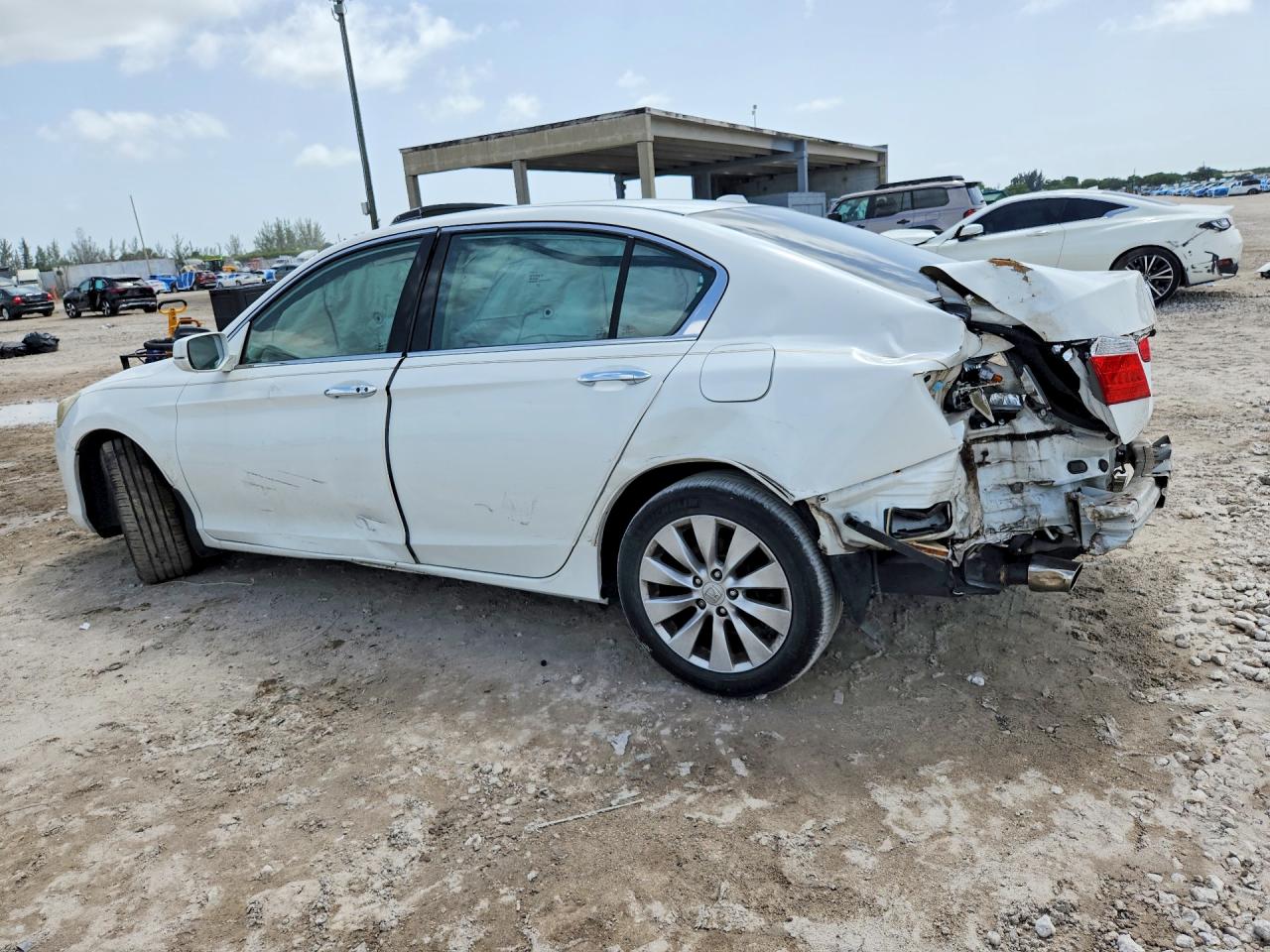 2013 Honda Accord Exl White vin: 1HGCR3F85DA013085