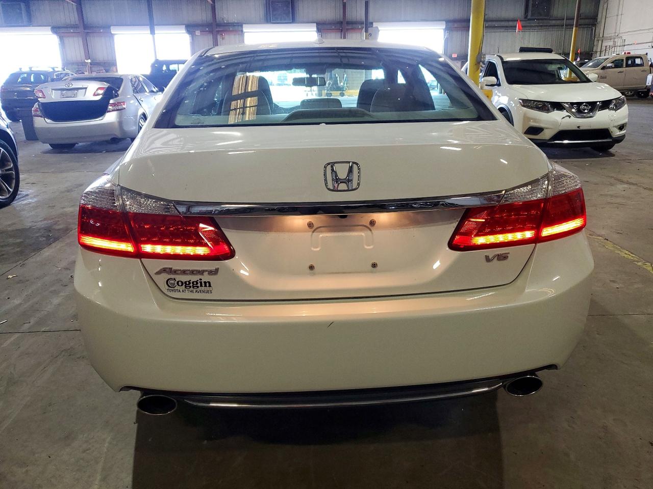 2013 Honda Accord Exl Белый vin: 1HGCR3F85DA015872