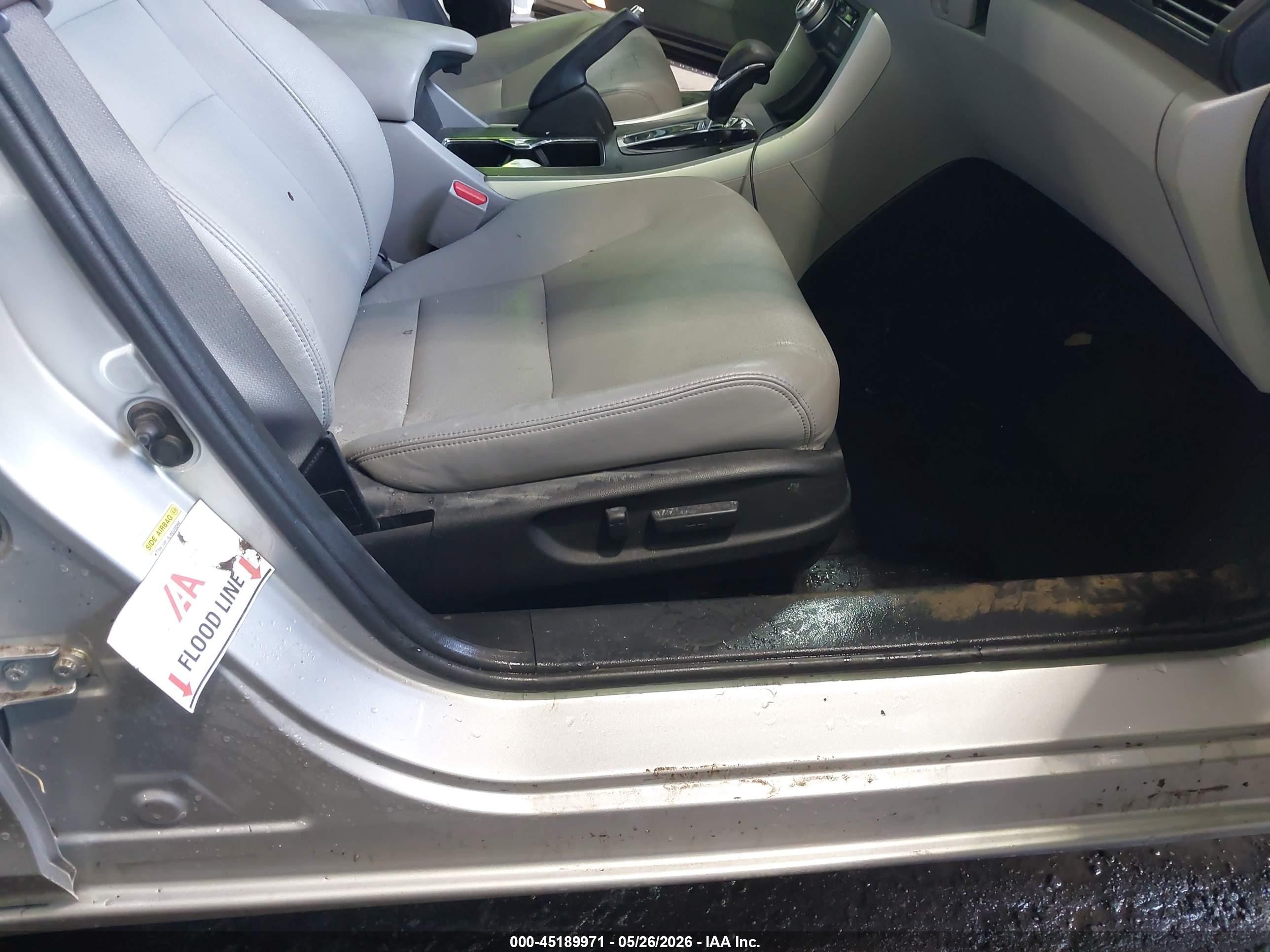 2013 Honda Accord Ex-l V-6 Серебряный vin: 1HGCR3F85DA028847