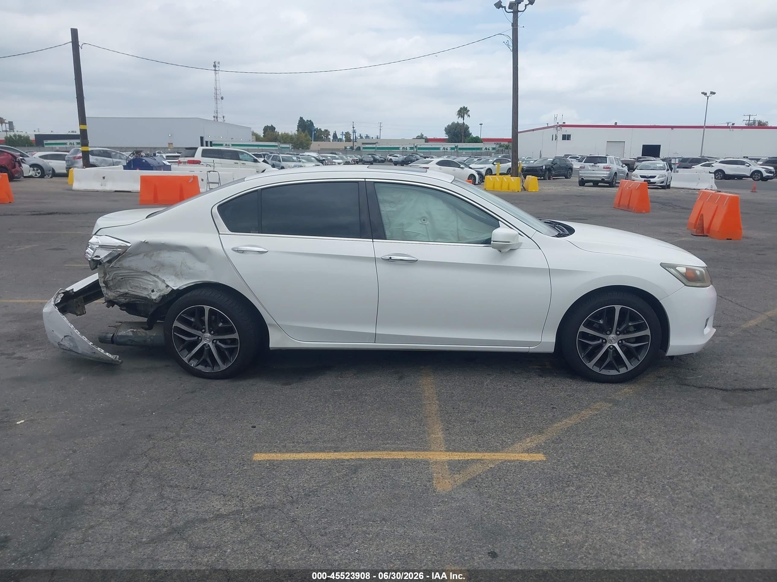 2013 Honda Accord Ex-l V-6 White vin: 1HGCR3F85DA034289