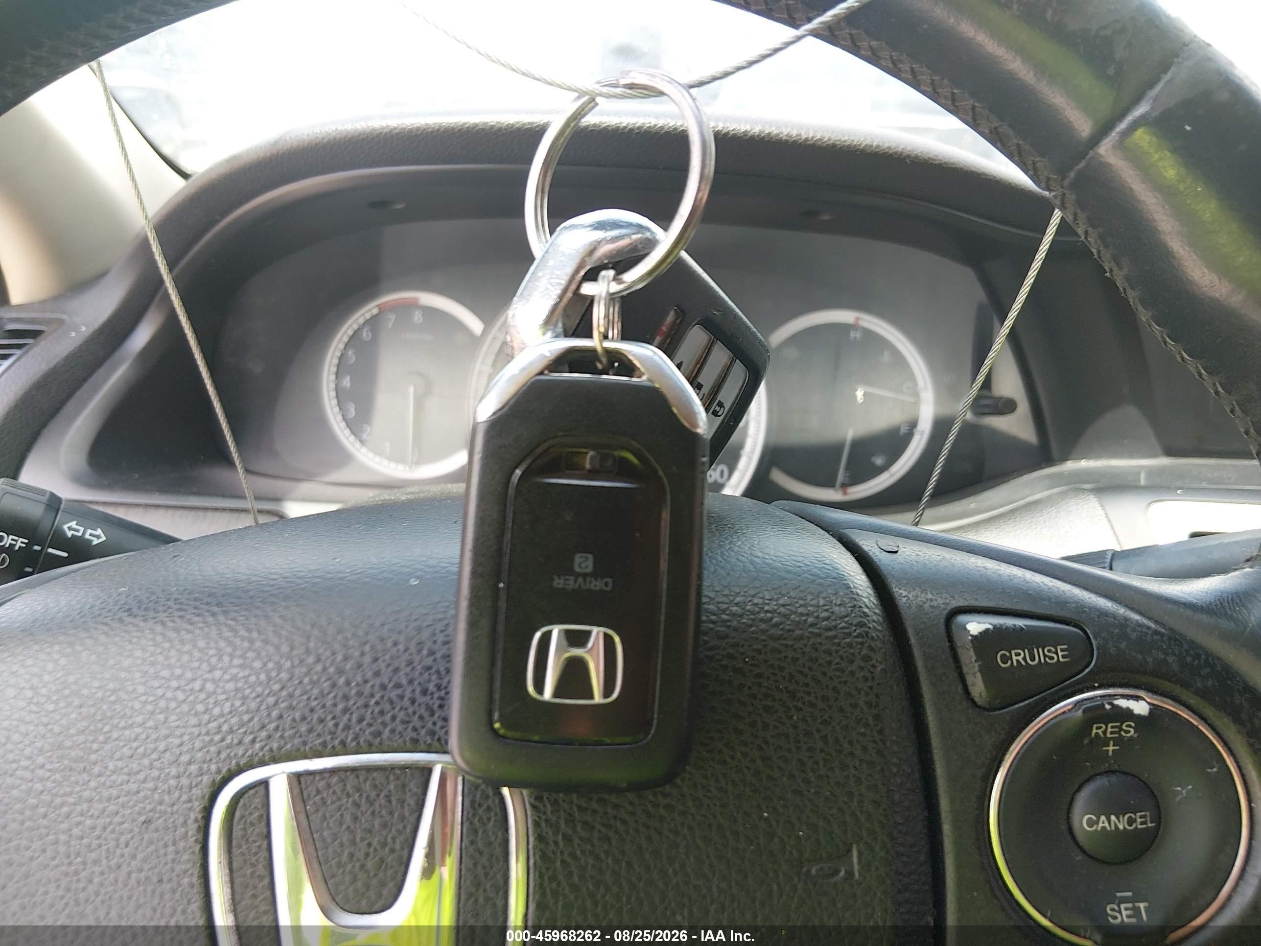 2013 Honda Accord Ex-l V-6 White vin: 1HGCR3F85DA047852