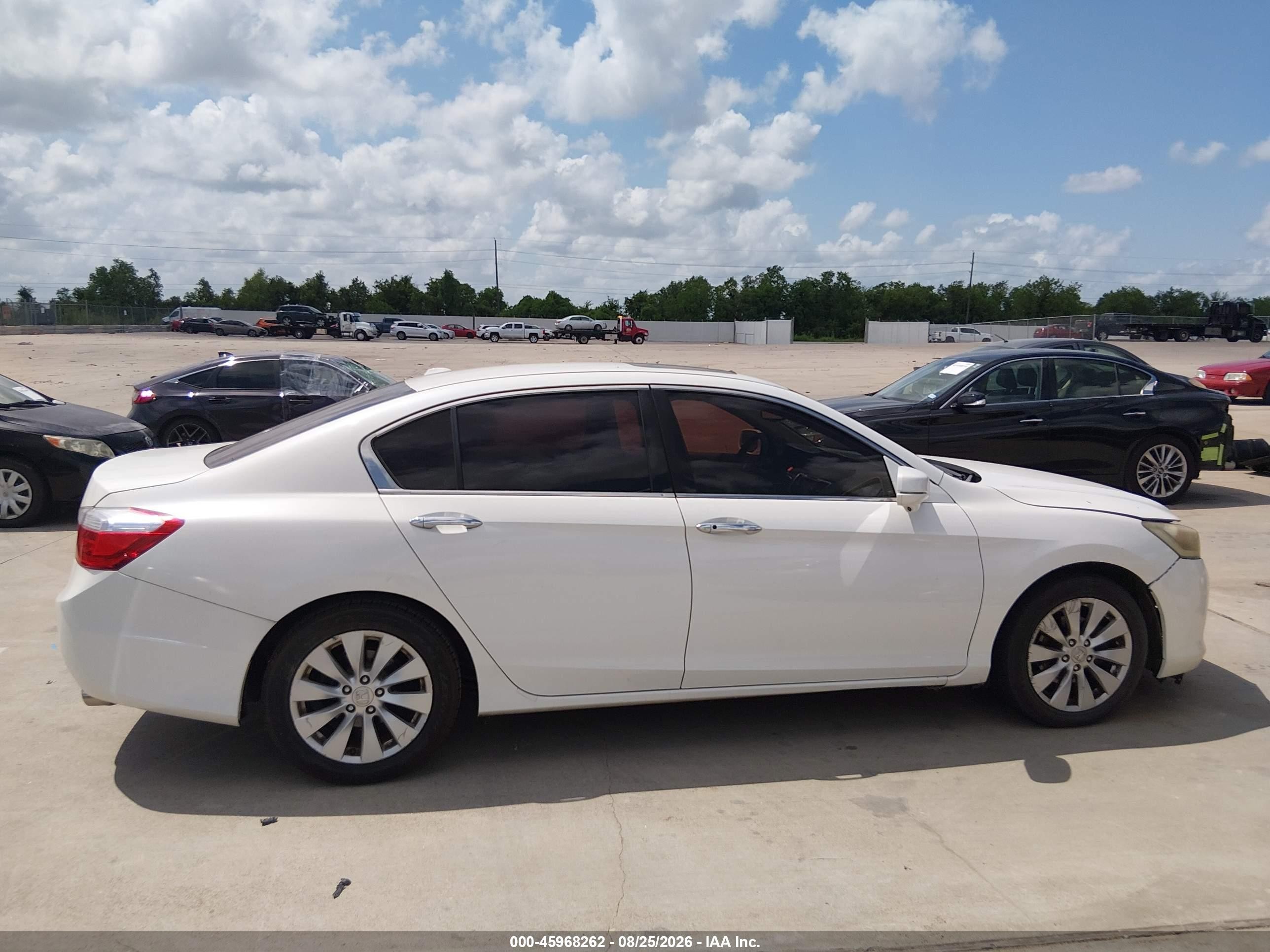 2013 Honda Accord Ex-l V-6 White vin: 1HGCR3F85DA047852