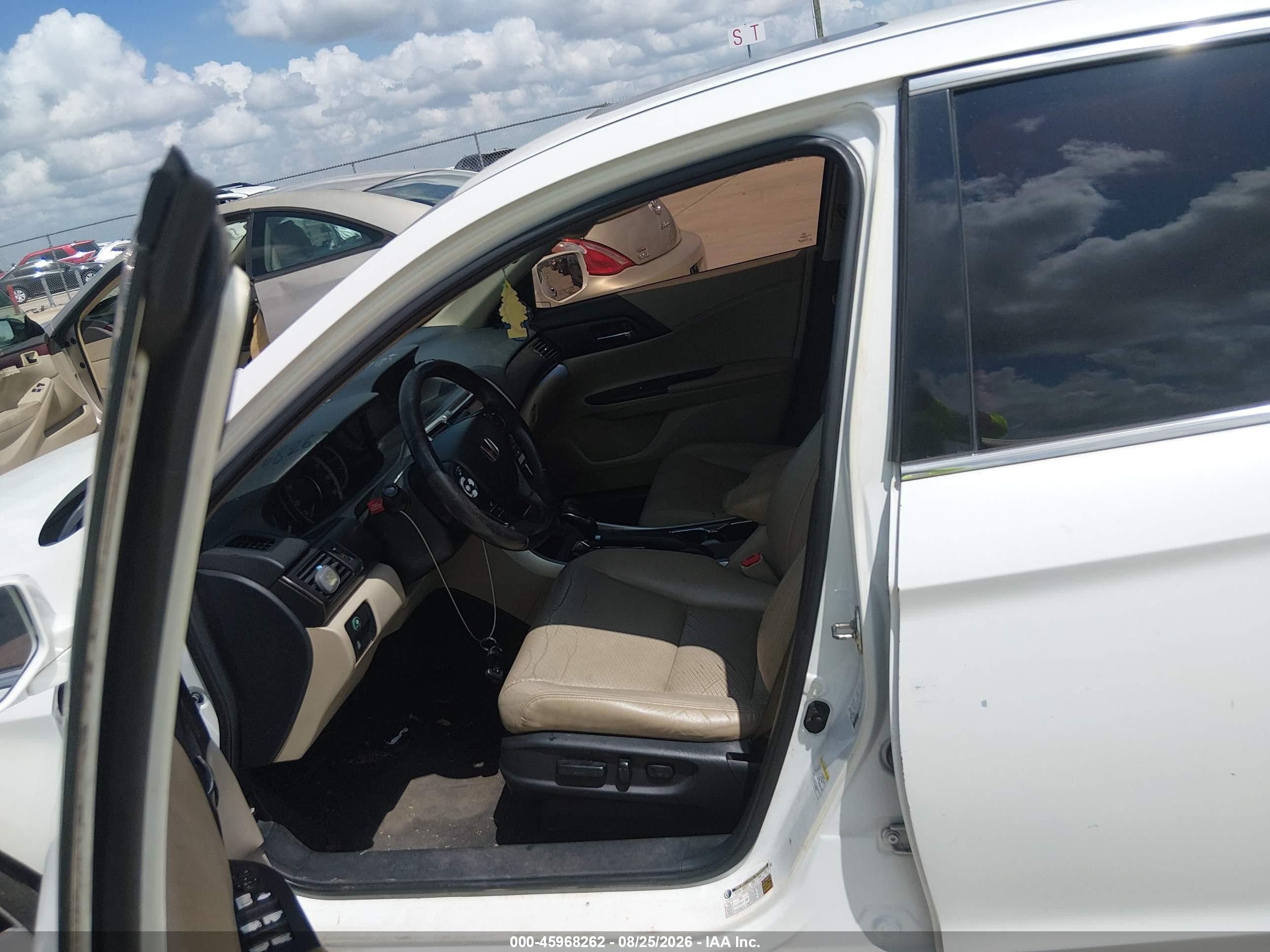 2013 Honda Accord Ex-l V-6 White vin: 1HGCR3F85DA047852