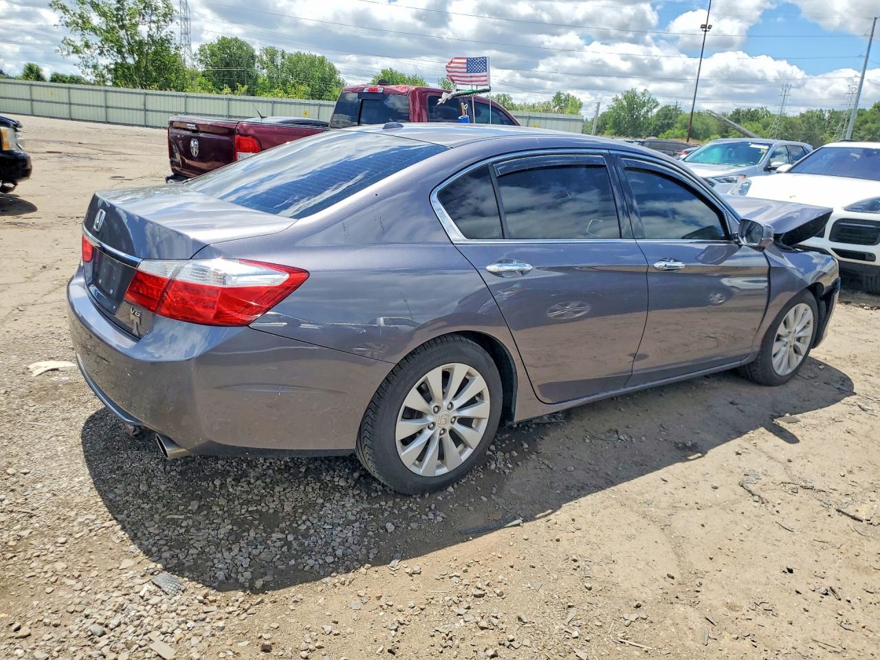 2014 Honda Accord Charcoal vin: 1HGCR3F85EA042829