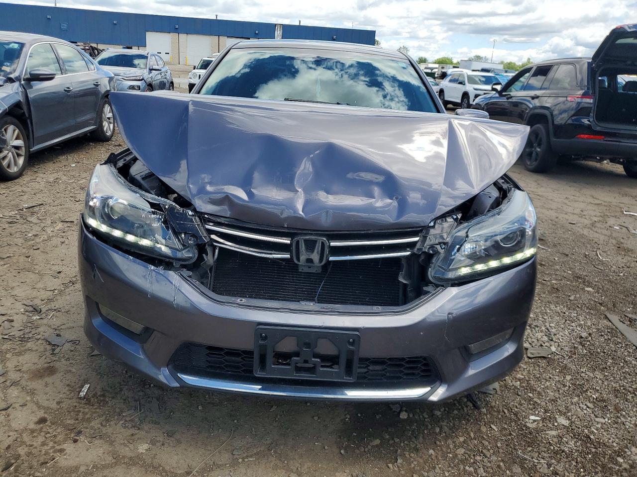 2014 Honda Accord Charcoal vin: 1HGCR3F85EA042829