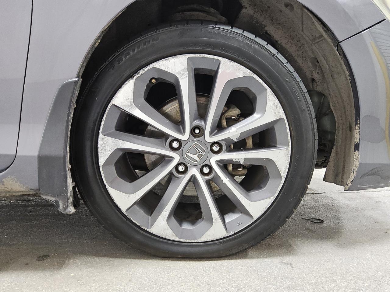2015 Honda Accord Exl Gray vin: 1HGCR3F85FA010867 Damage: Right Front Wheel, Curb Rash, > 12 Inches