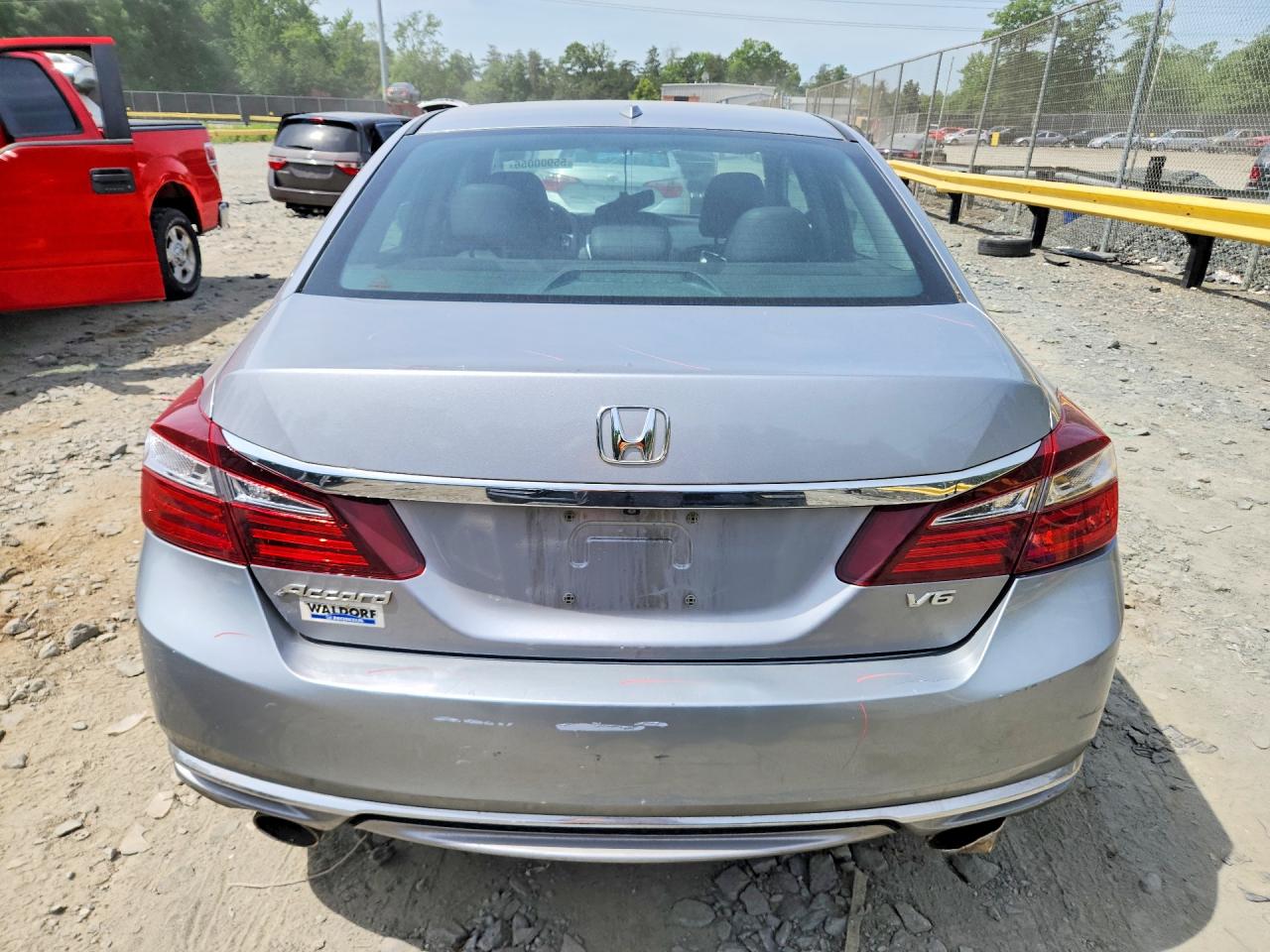 2017 Honda Accord Exl Silver vin: 1HGCR3F85HA010404
