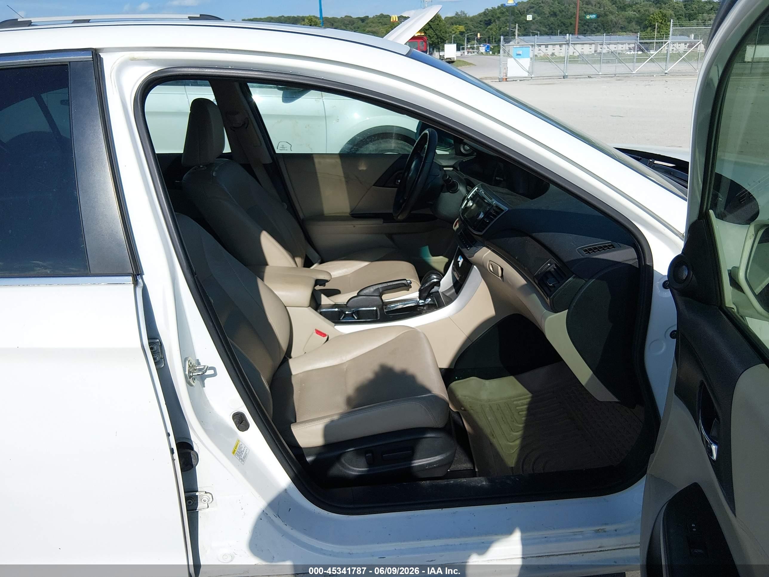 2013 Honda Accord Ex-l V-6 White vin: 1HGCR3F86DA005058