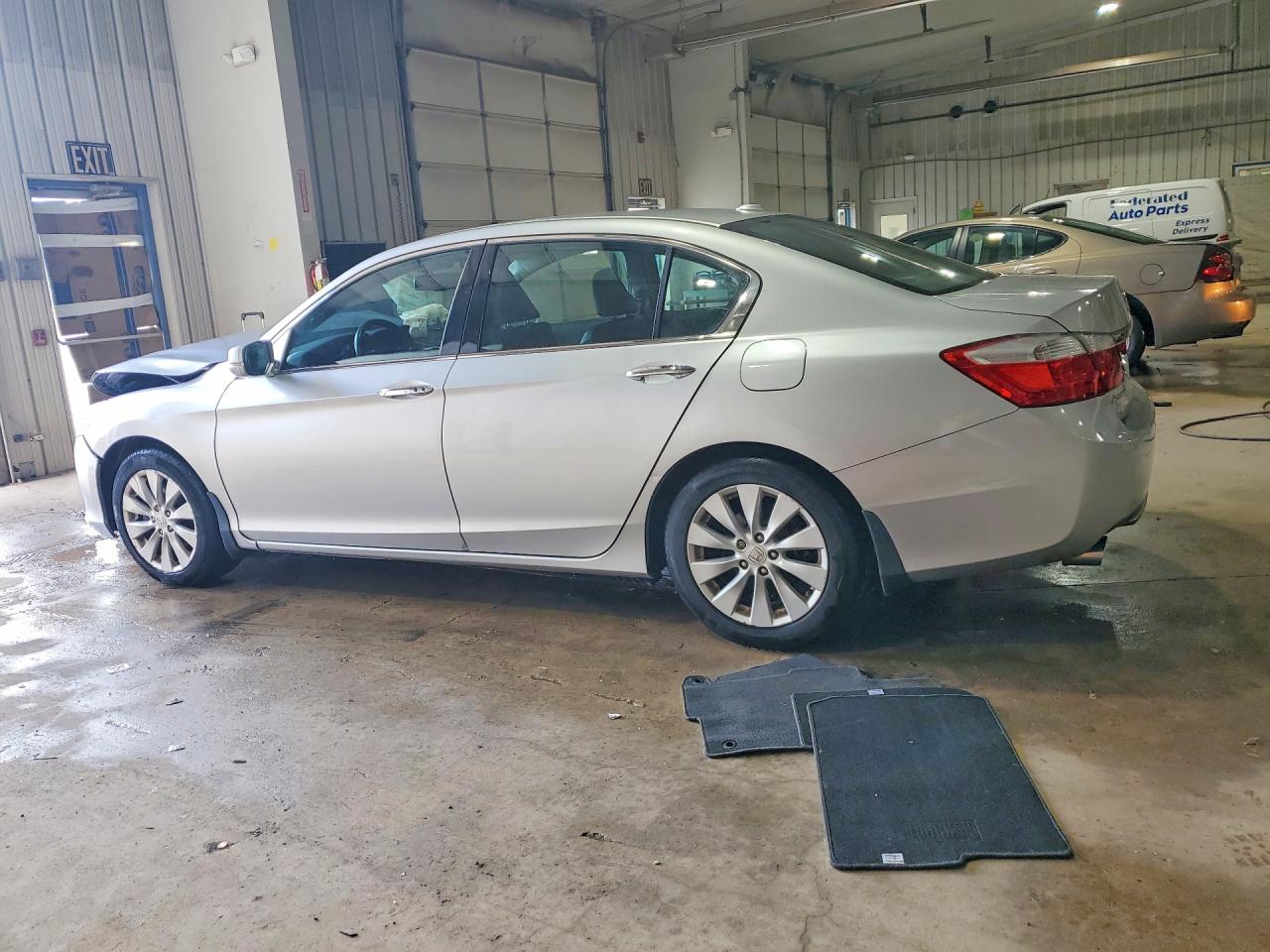 2013 Honda Accord Exl Серебряный vin: 1HGCR3F86DA009854