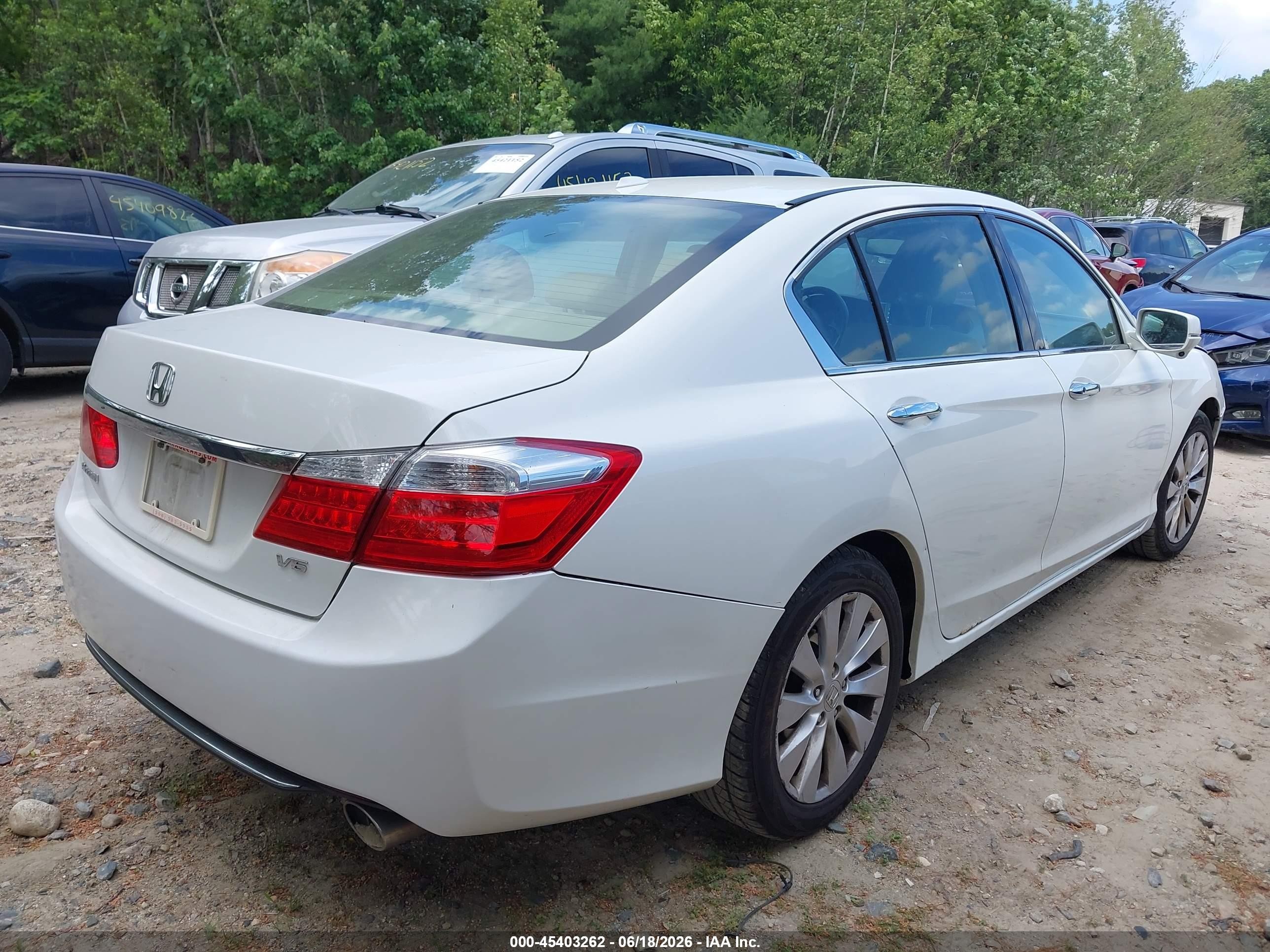2013 Honda Accord Ex-l V-6 White vin: 1HGCR3F86DA013421
