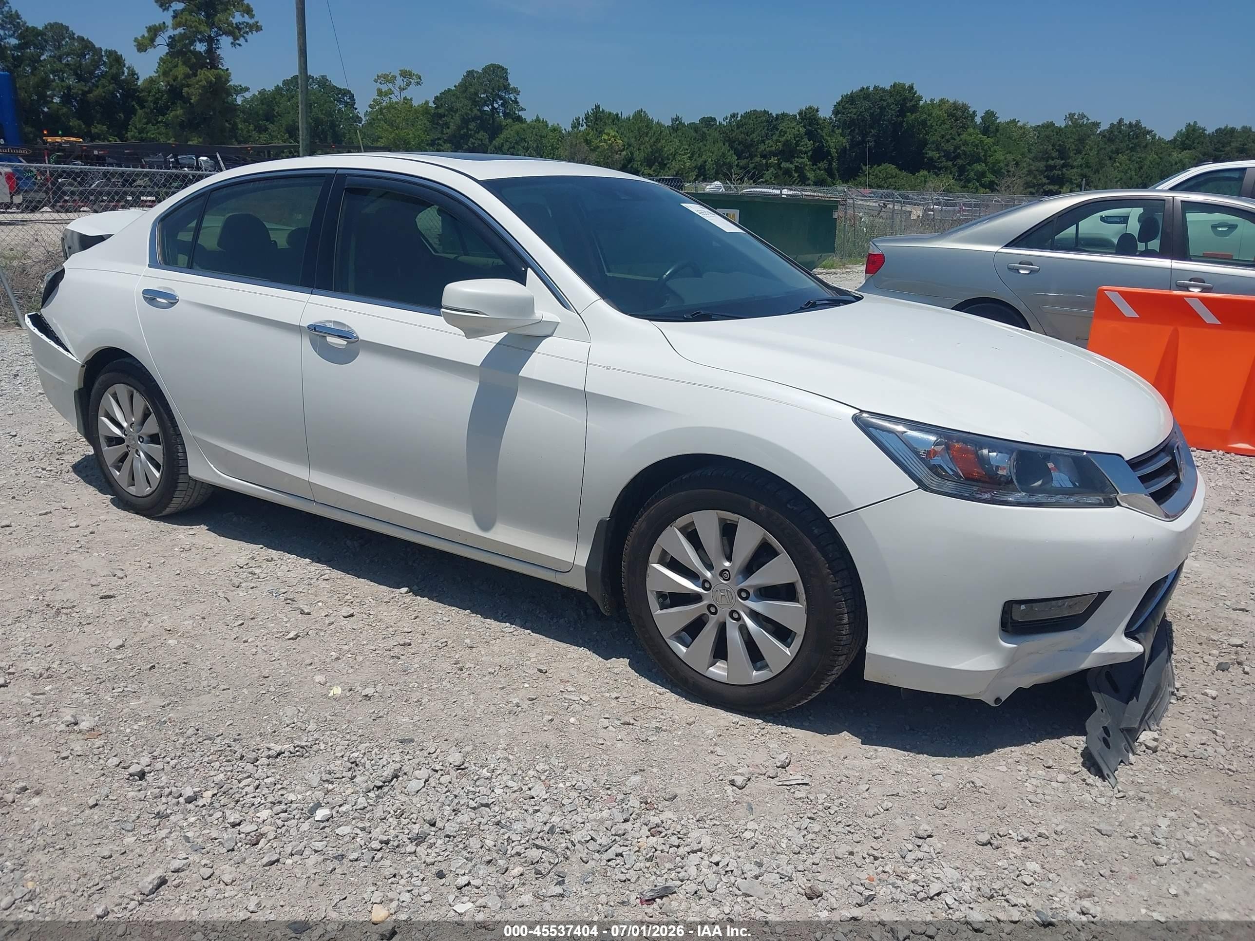 2014 Honda Accord Ex-l V-6 White vin: 1HGCR3F86EA023027