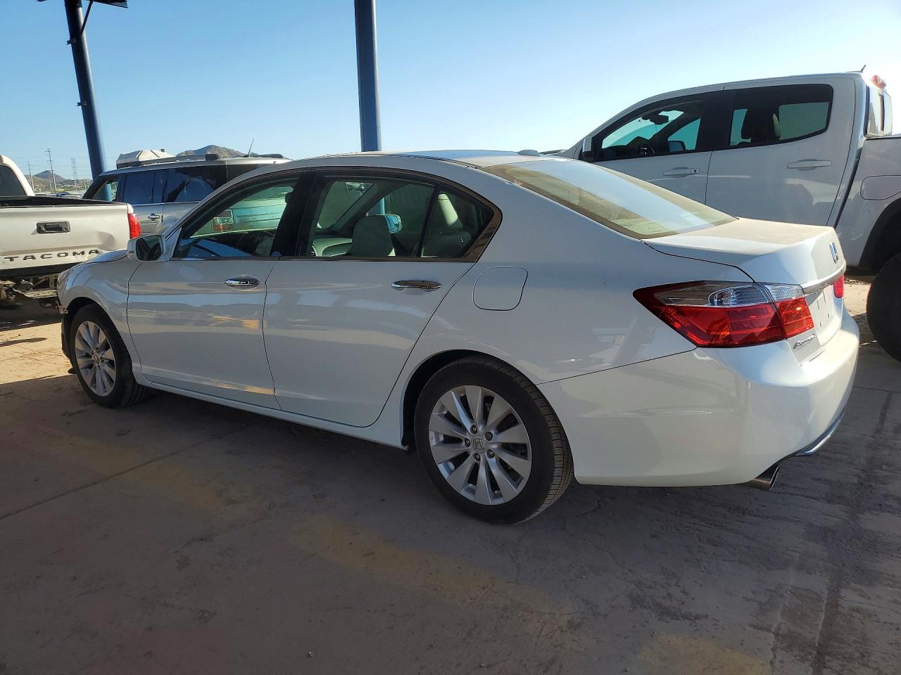 2015 Honda Accord Exl White vin: 1HGCR3F86FA009100