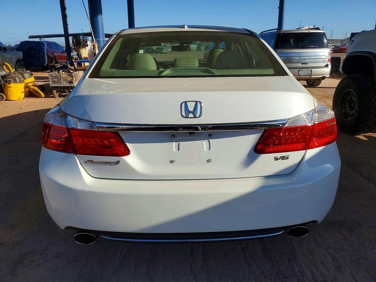 2015 Honda Accord Exl White vin: 1HGCR3F86FA009100