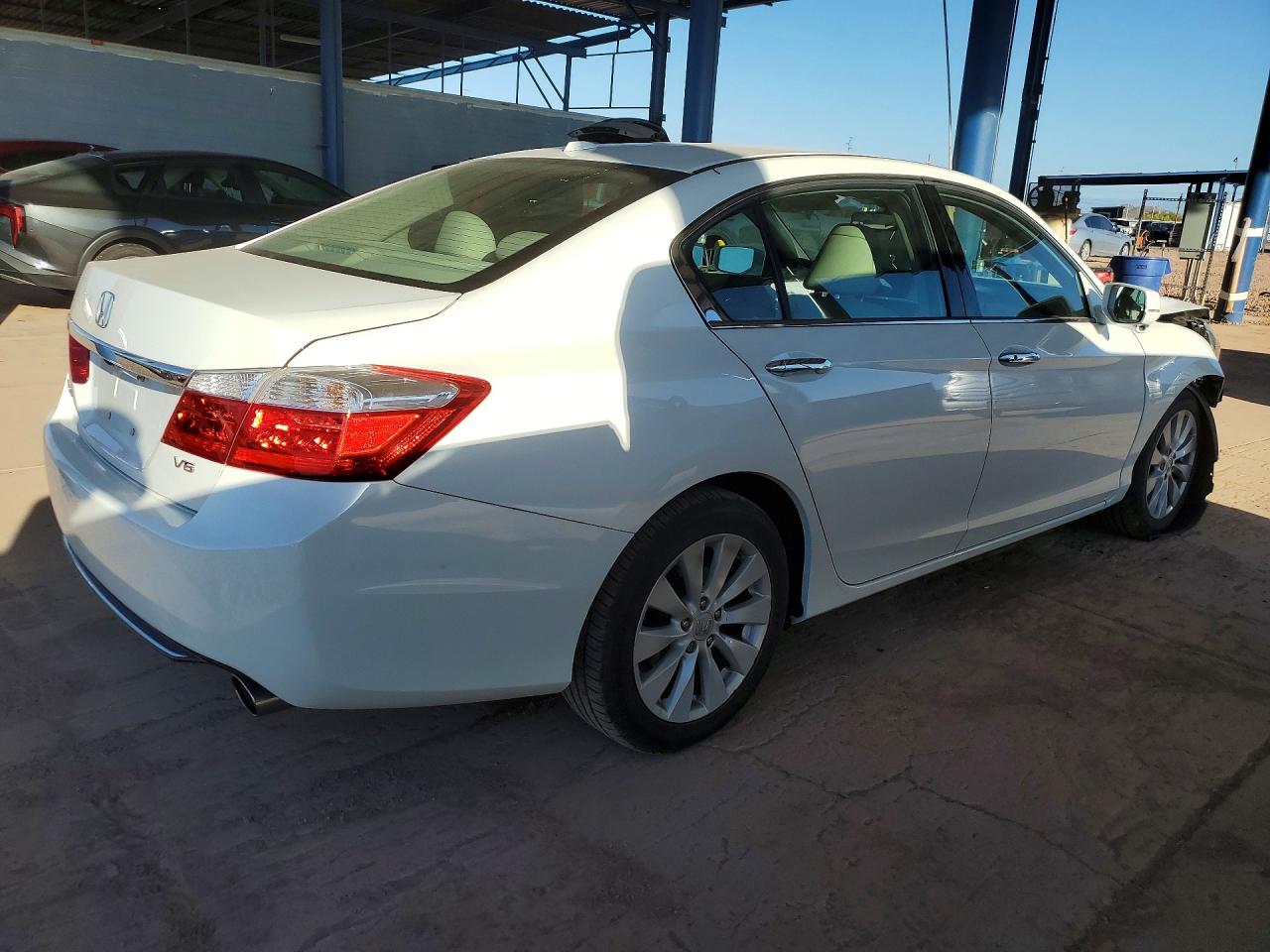 2015 Honda Accord Exl White vin: 1HGCR3F86FA009100