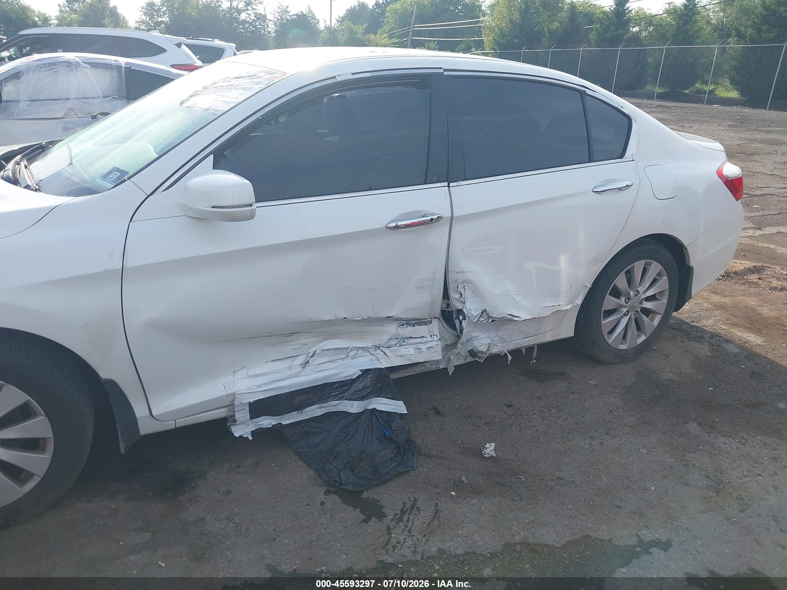 2015 Honda Accord Ex-l V-6 White vin: 1HGCR3F86FA017617