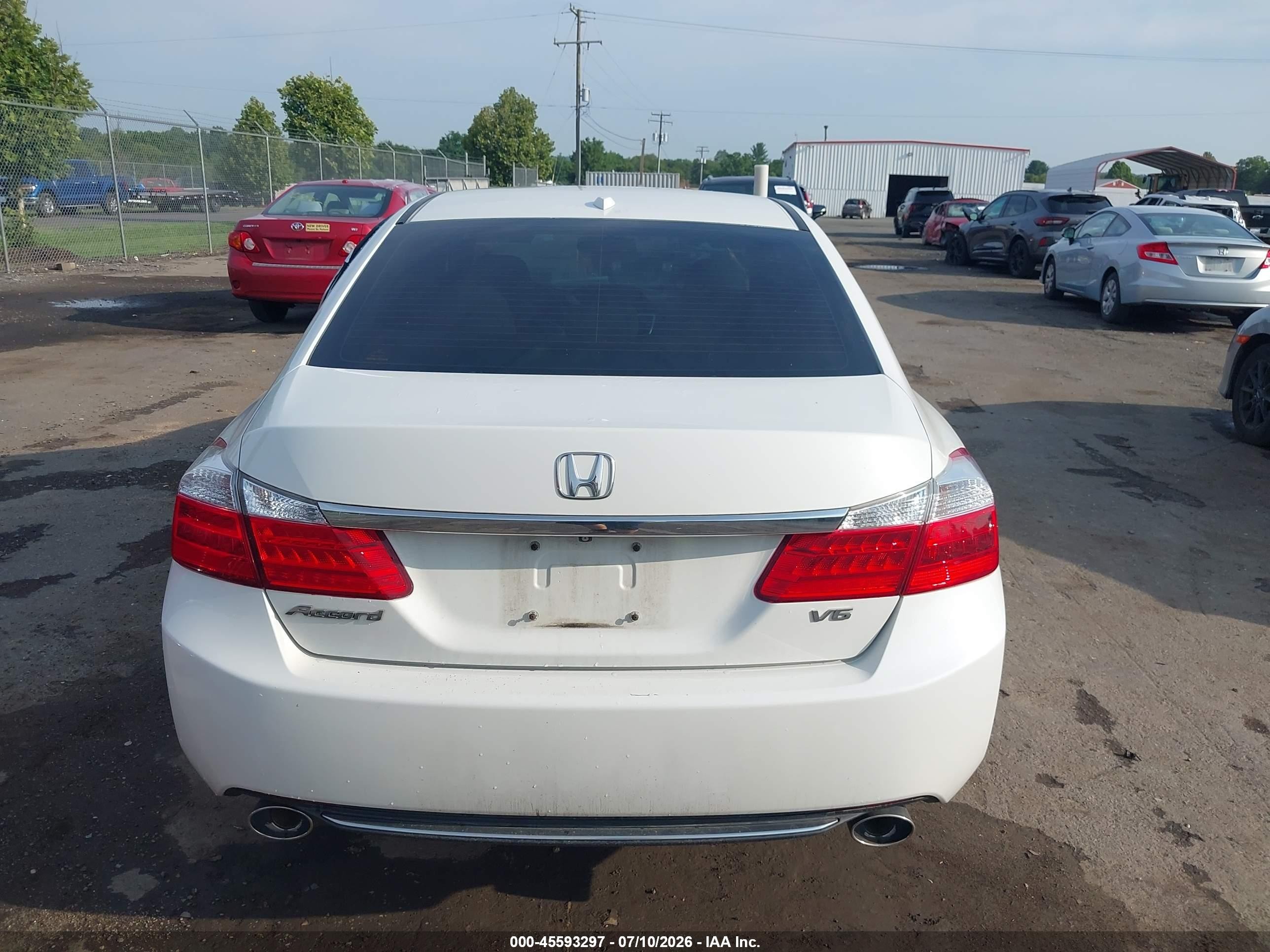 2015 Honda Accord Ex-l V-6 White vin: 1HGCR3F86FA017617