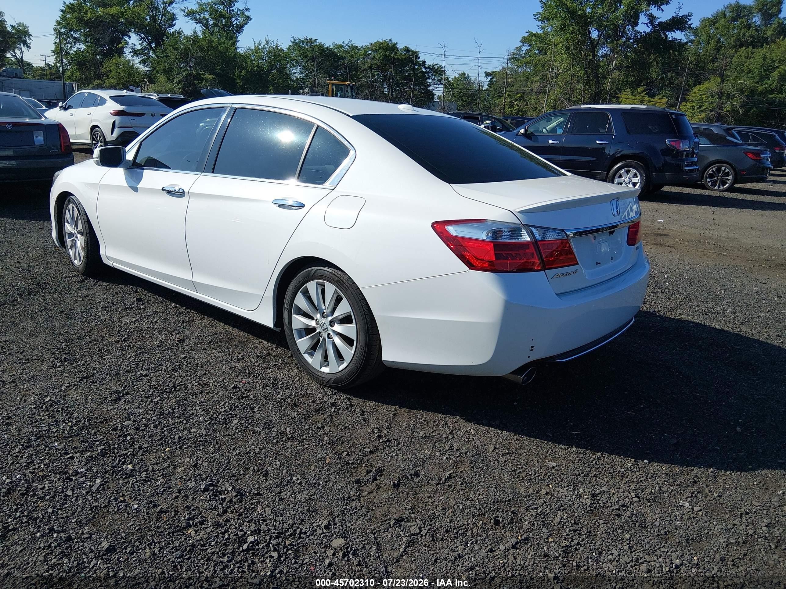 2015 Honda Accord Ex-l V-6 White vin: 1HGCR3F86FA026334