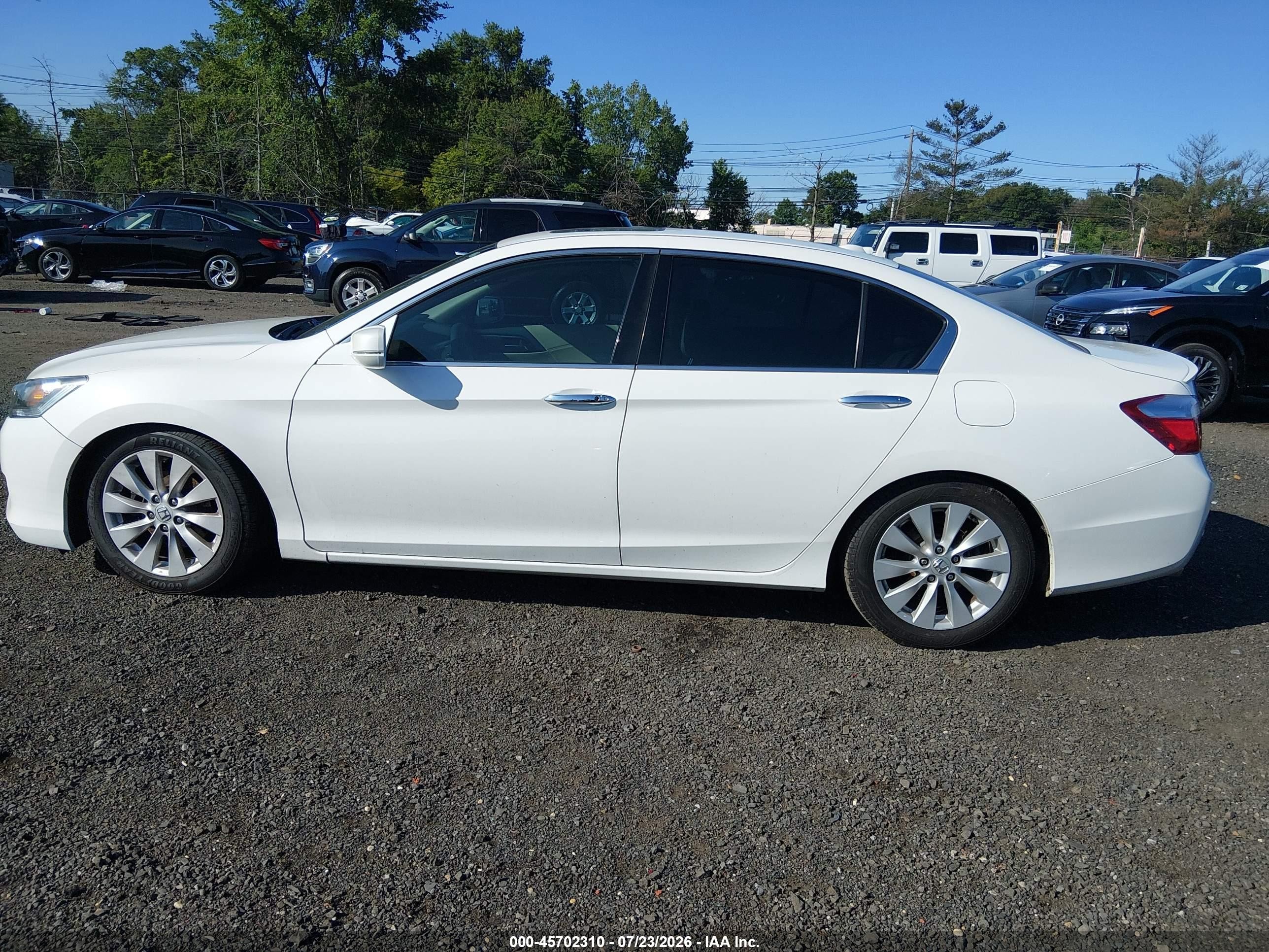 2015 Honda Accord Ex-l V-6 White vin: 1HGCR3F86FA026334