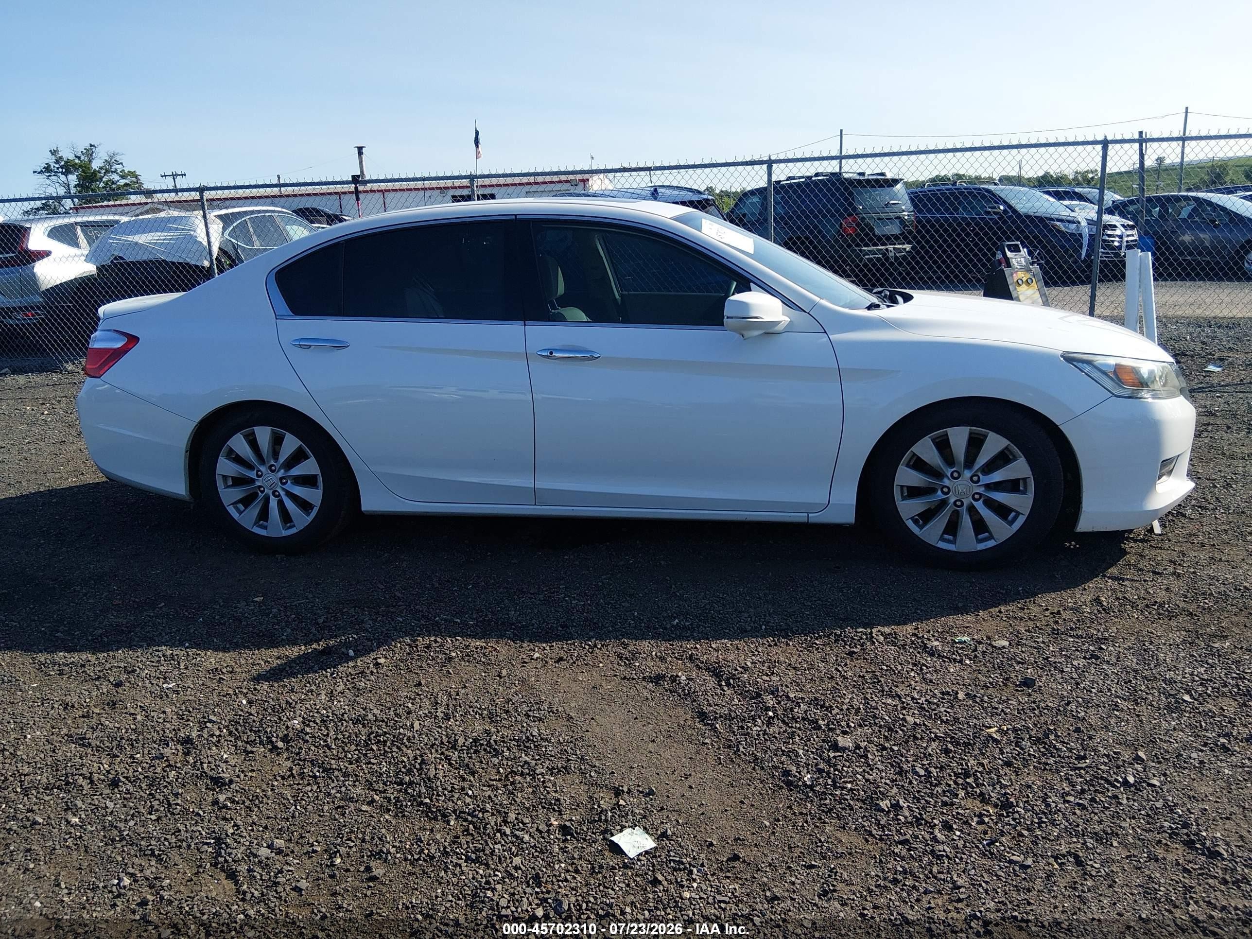 2015 Honda Accord Ex-l V-6 White vin: 1HGCR3F86FA026334