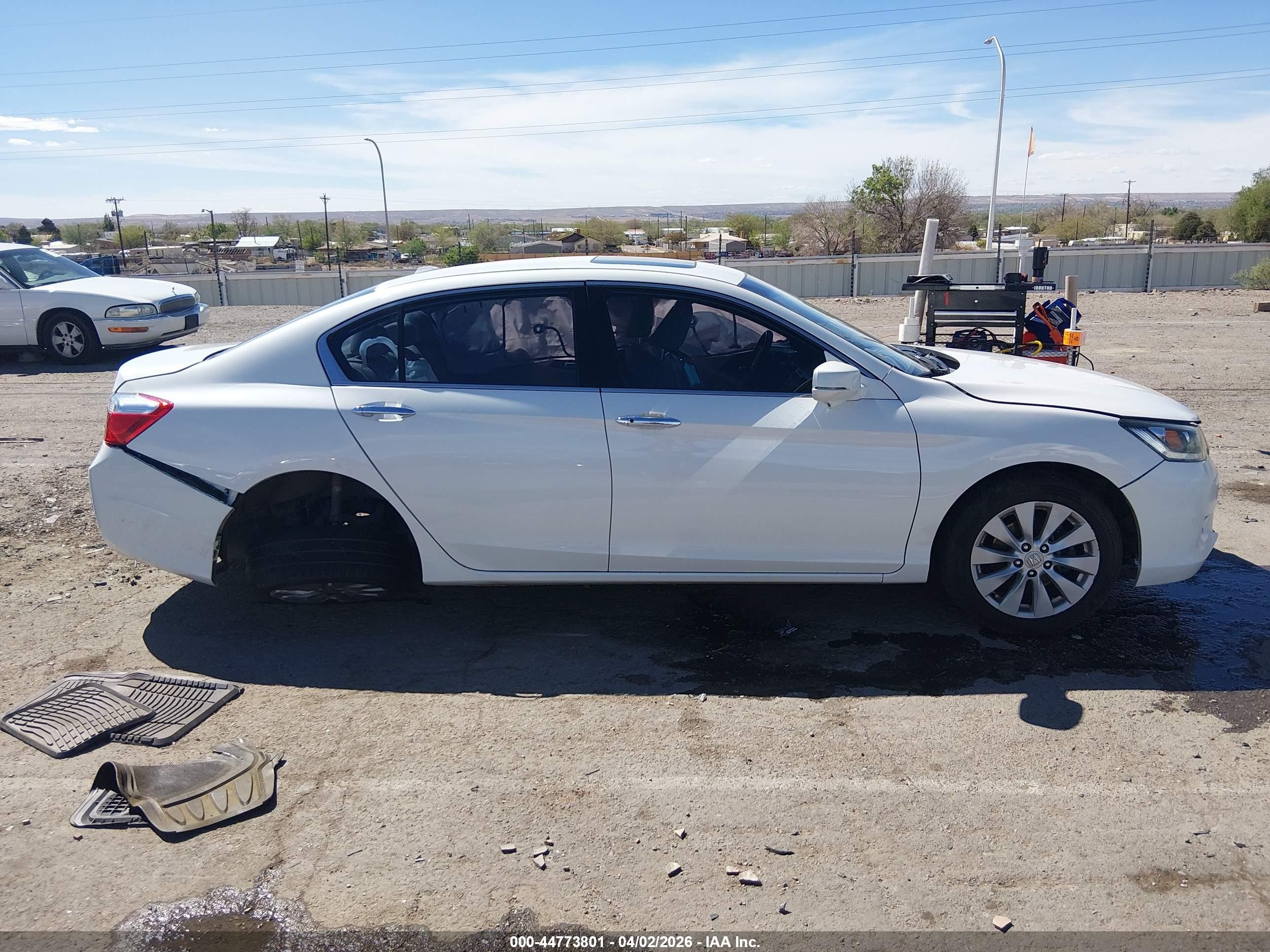 2015 Honda Accord Ex-l V-6 White vin: 1HGCR3F86FA035194
