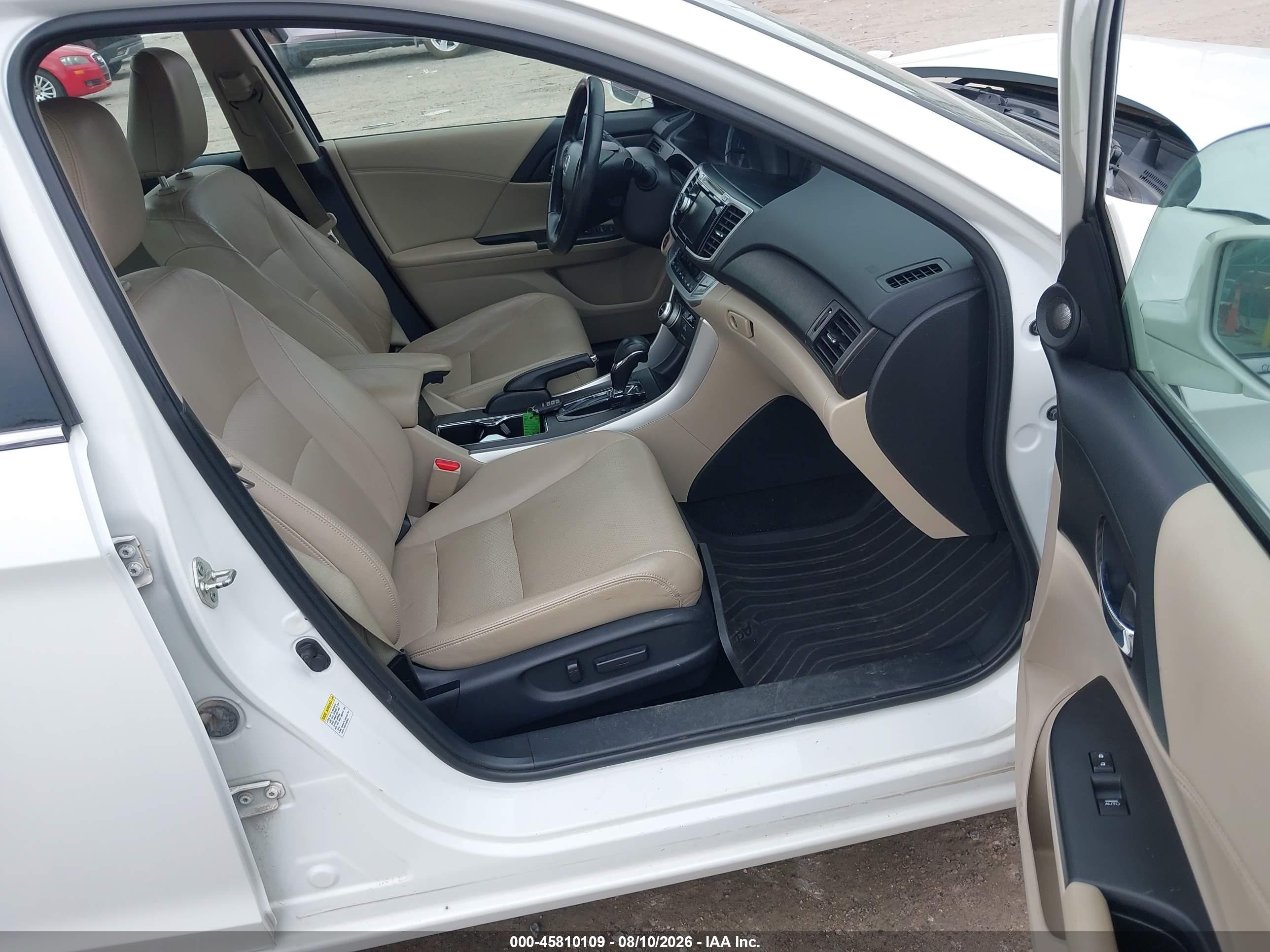 2013 Honda Accord Ex-l V-6 White vin: 1HGCR3F87DA001133
