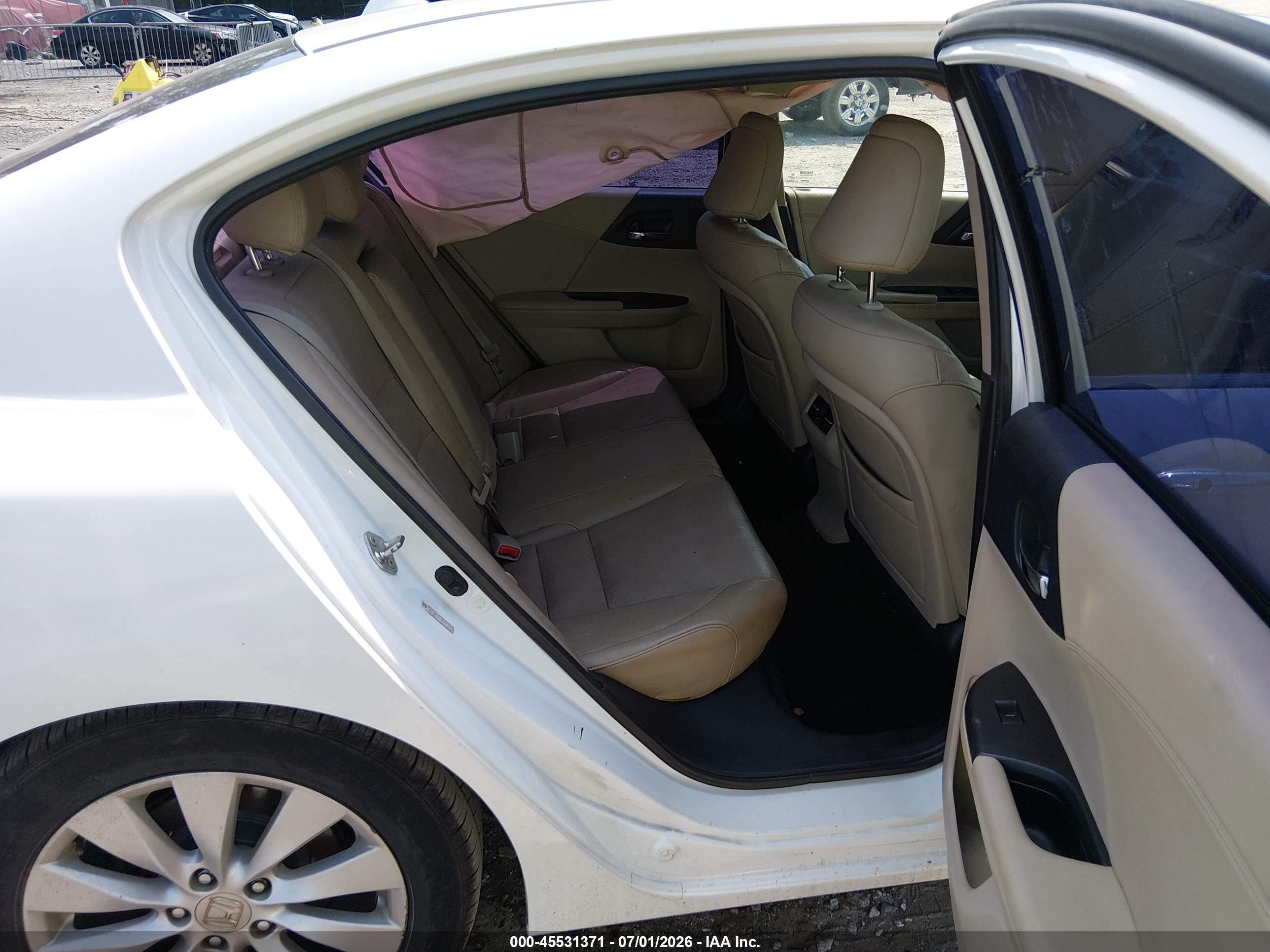 2013 Honda Accord Ex-l V-6 White vin: 1HGCR3F87DA003545