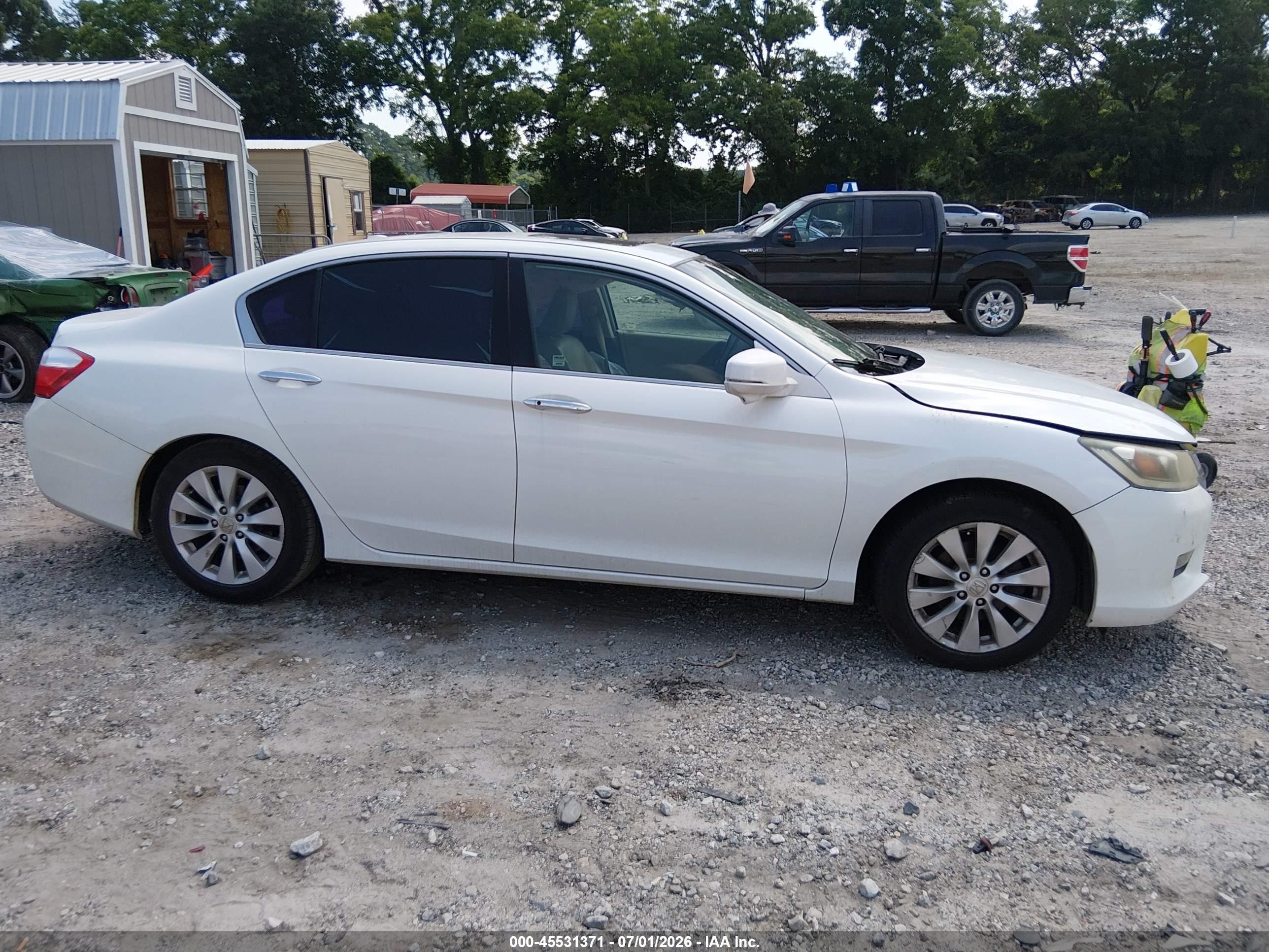2013 Honda Accord Ex-l V-6 White vin: 1HGCR3F87DA003545