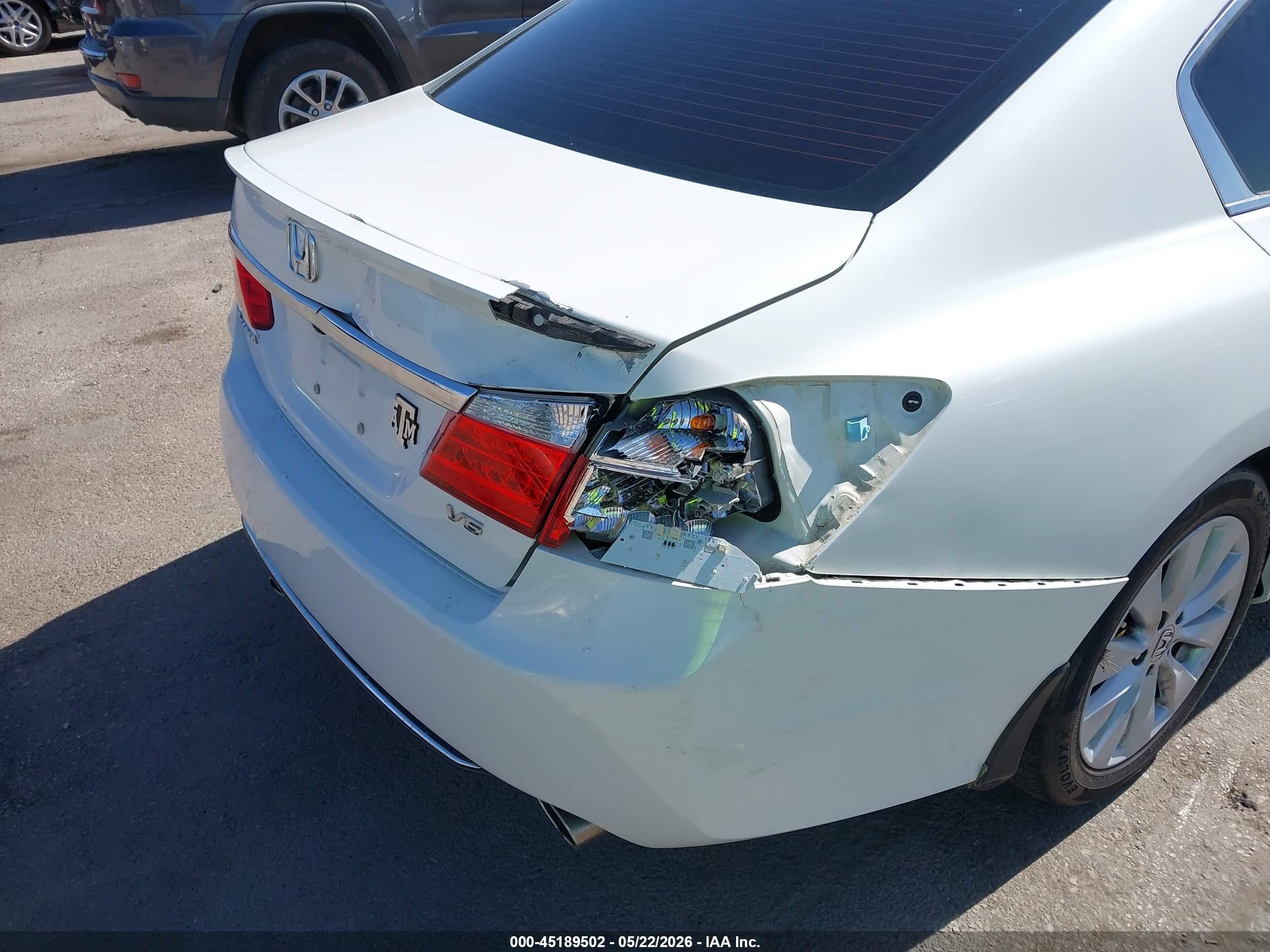 2015 Honda Accord Ex-l V-6 White vin: 1HGCR3F87FA024673
