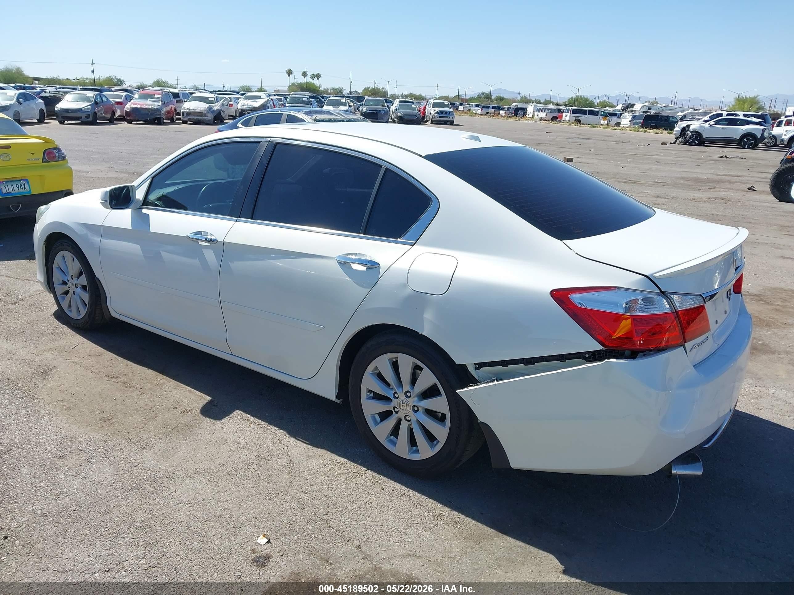 2015 Honda Accord Ex-l V-6 White vin: 1HGCR3F87FA024673