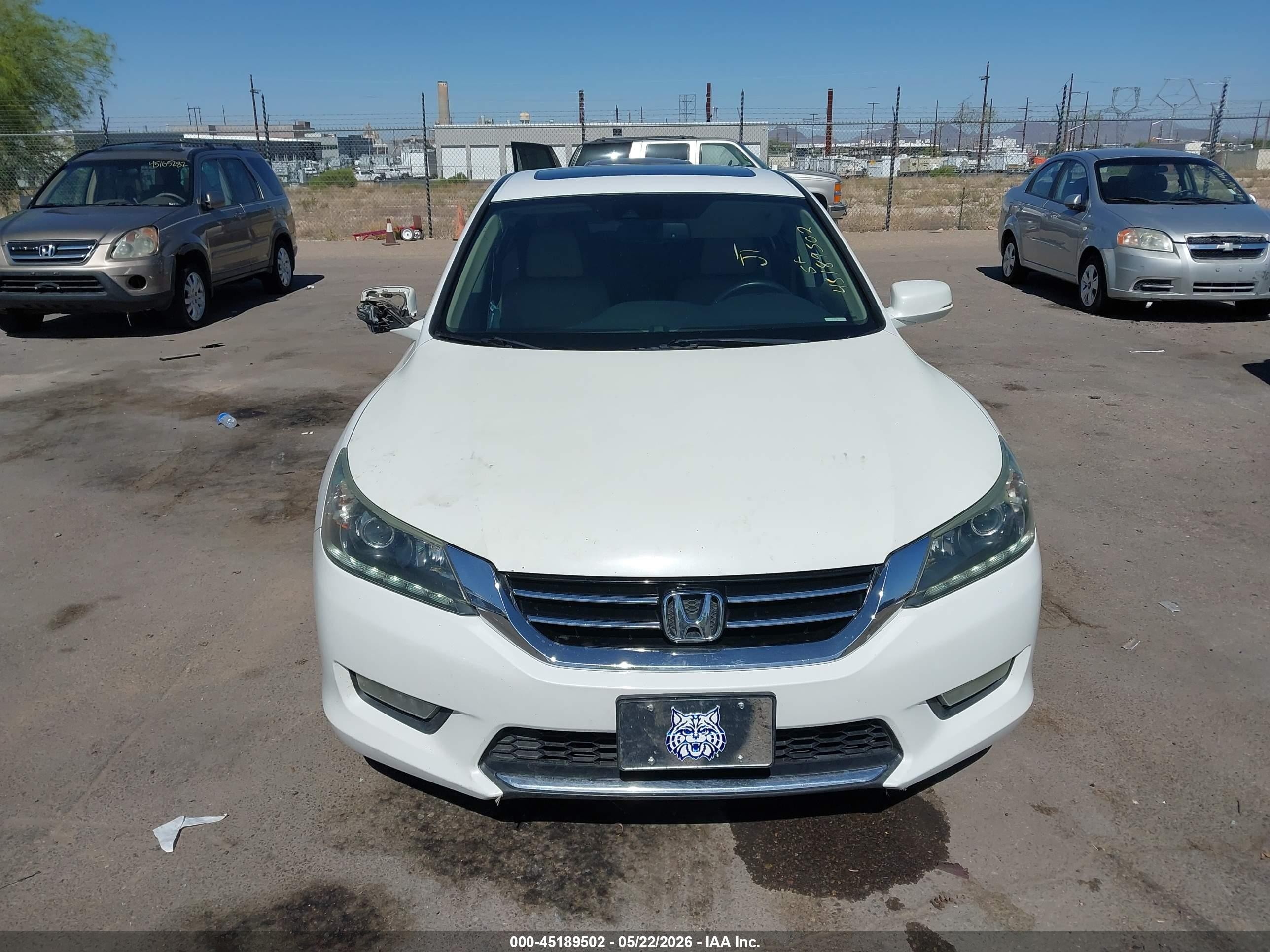2015 Honda Accord Ex-l V-6 White vin: 1HGCR3F87FA024673