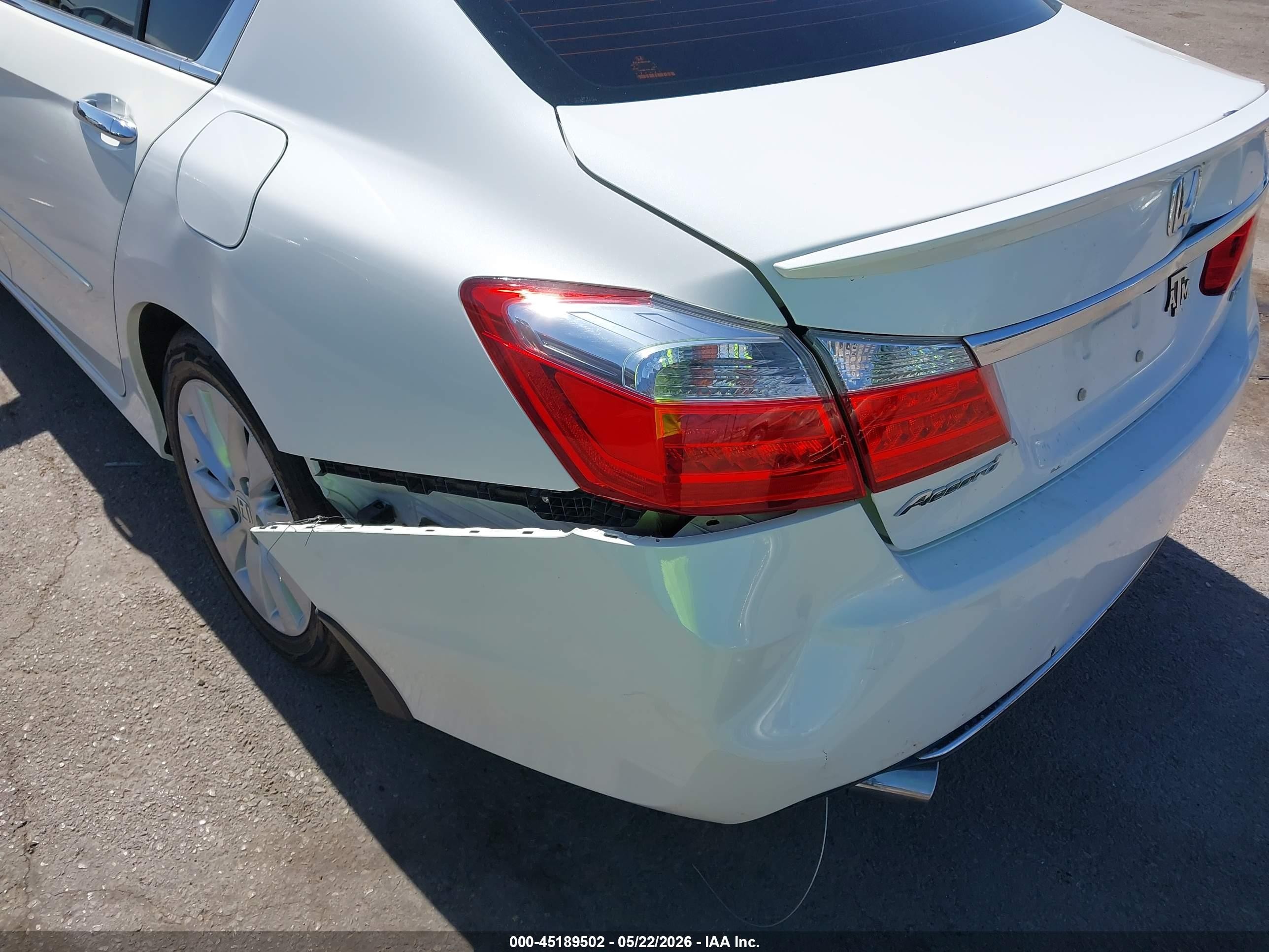 2015 Honda Accord Ex-l V-6 White vin: 1HGCR3F87FA024673
