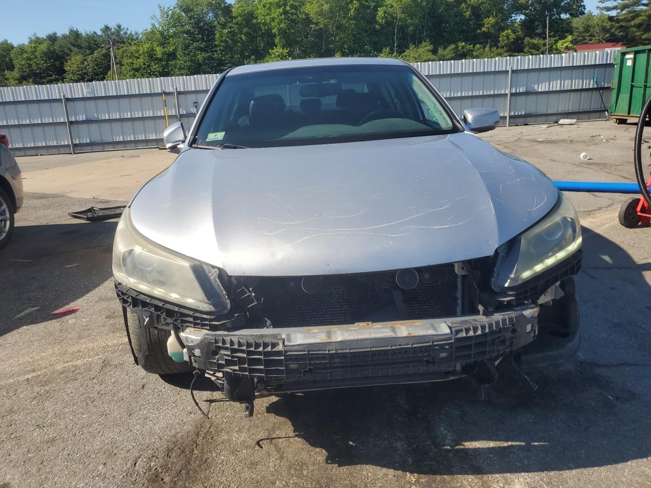 2013 Honda Accord Exl Серебряный vin: 1HGCR3F88DA010617 Damage: Grille, Missing, Replacement Required