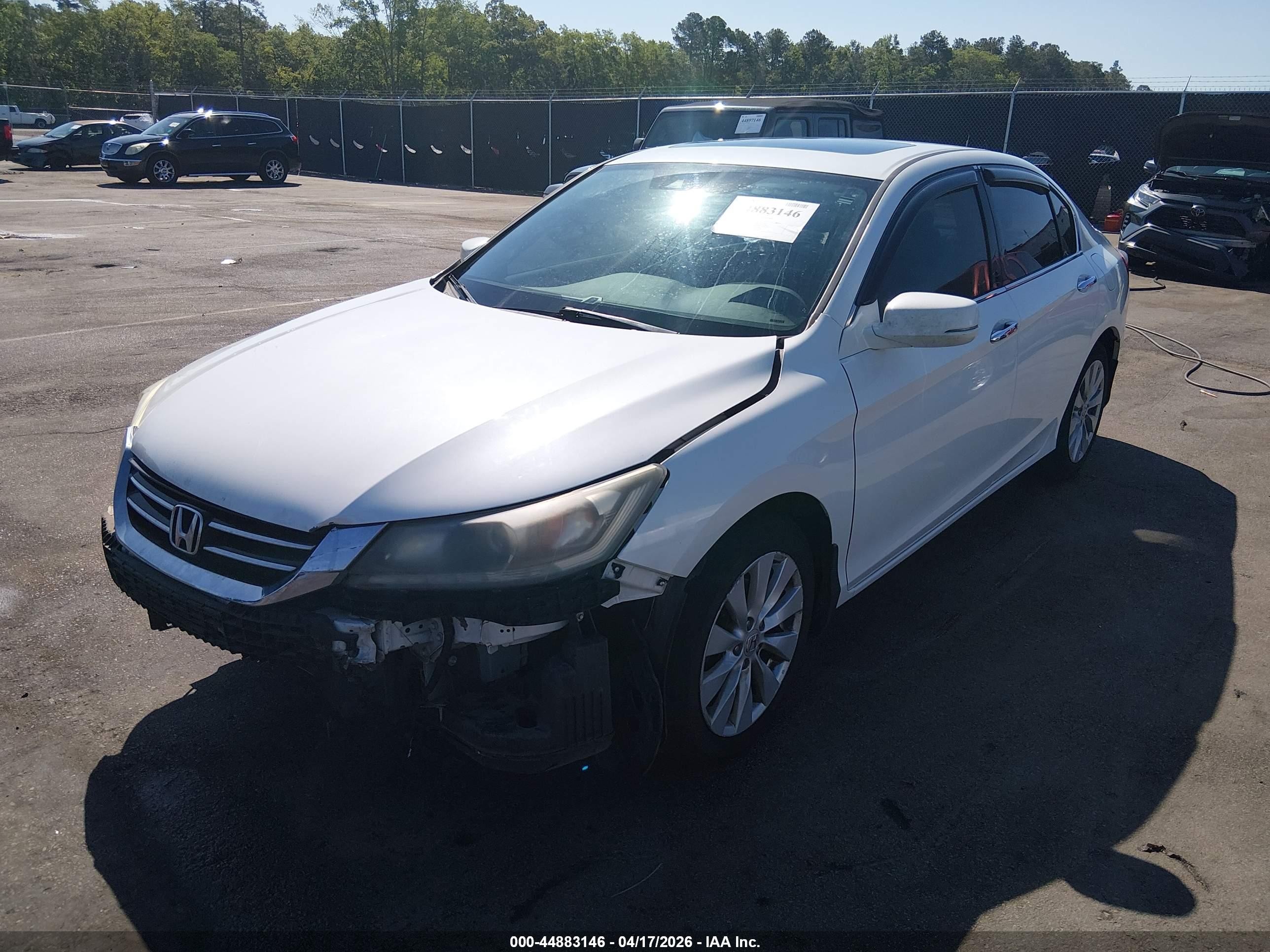 2015 Honda Accord Ex-l V-6 White vin: 1HGCR3F88FA003251