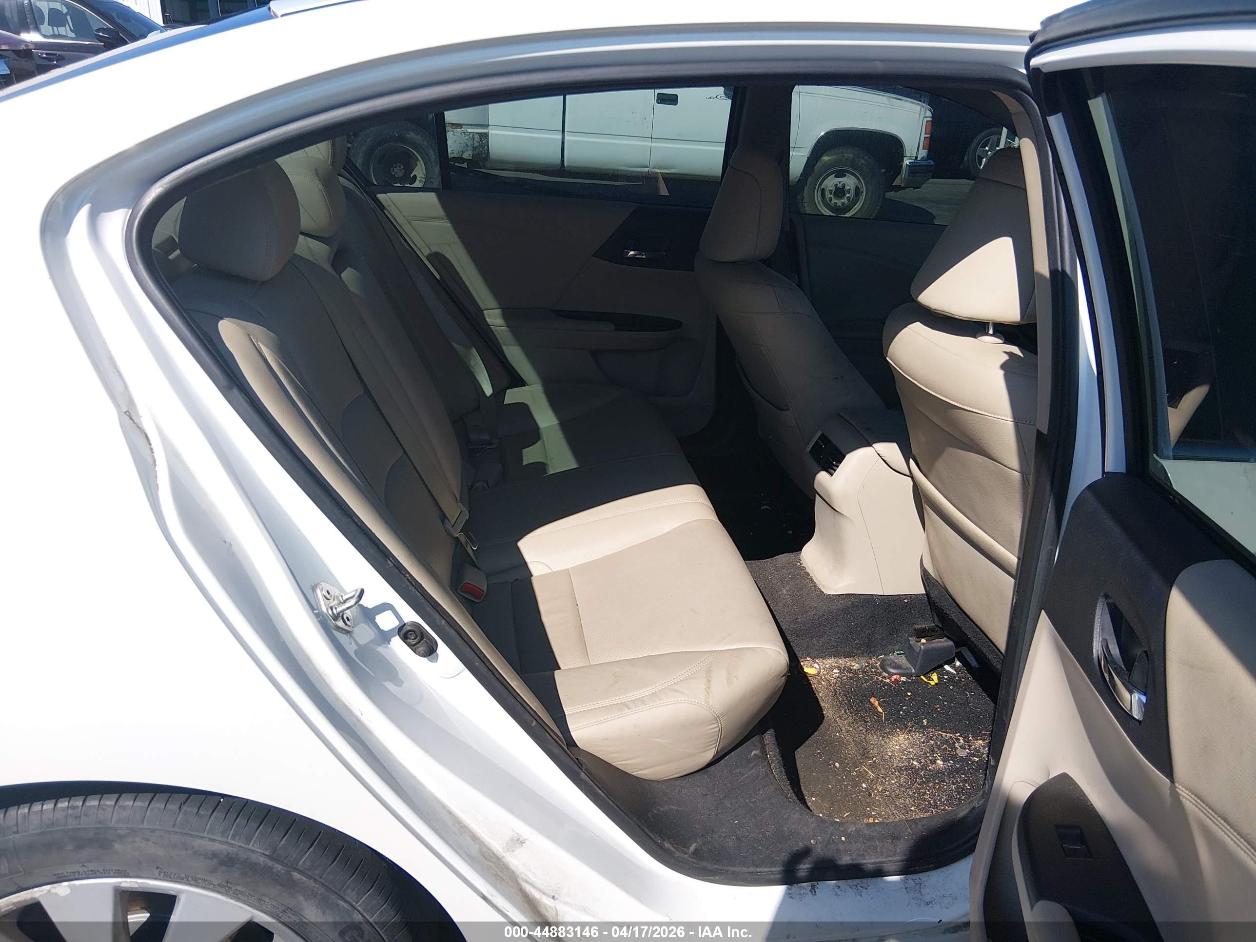 2015 Honda Accord Ex-l V-6 White vin: 1HGCR3F88FA003251