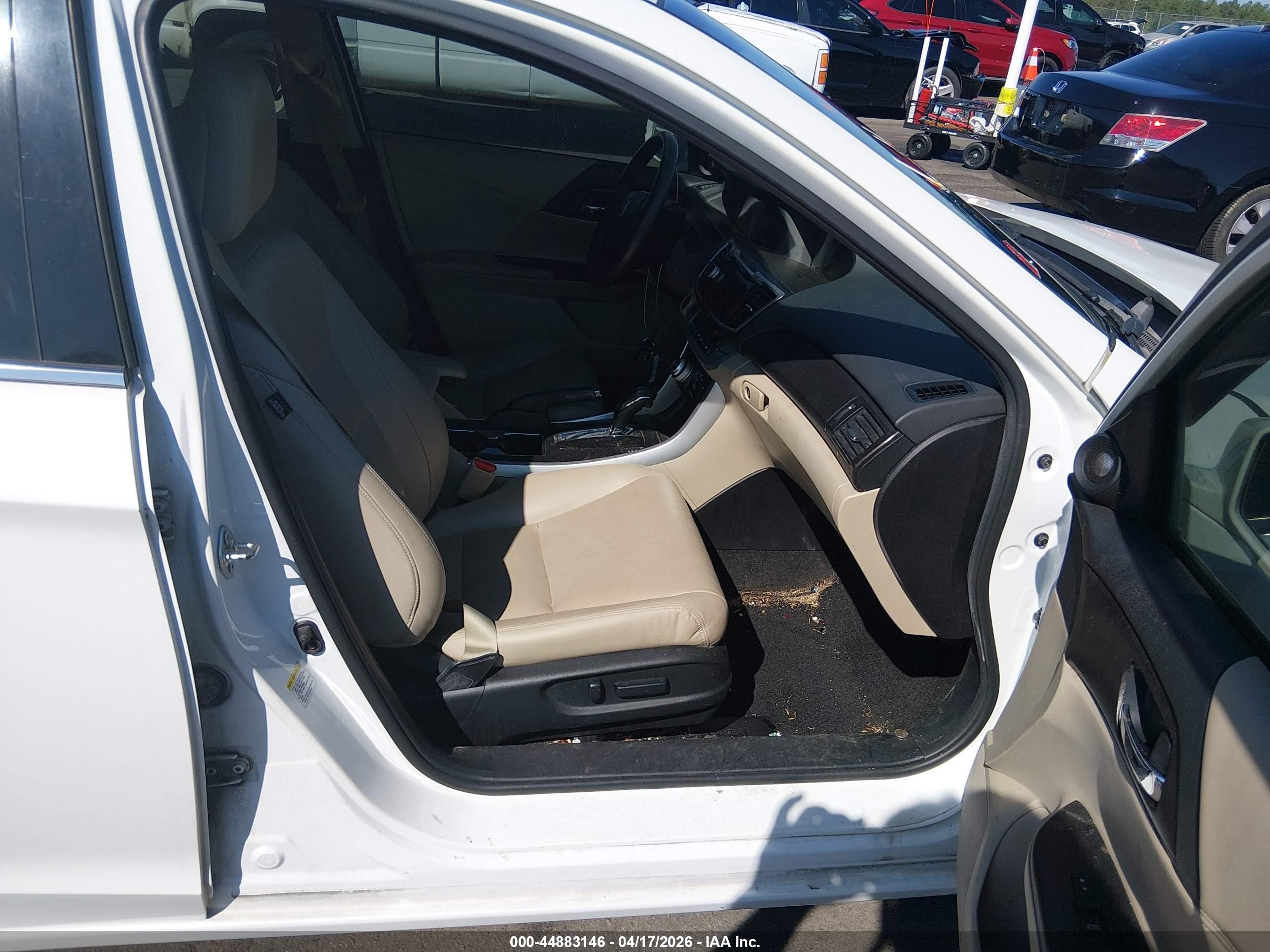 2015 Honda Accord Ex-l V-6 White vin: 1HGCR3F88FA003251