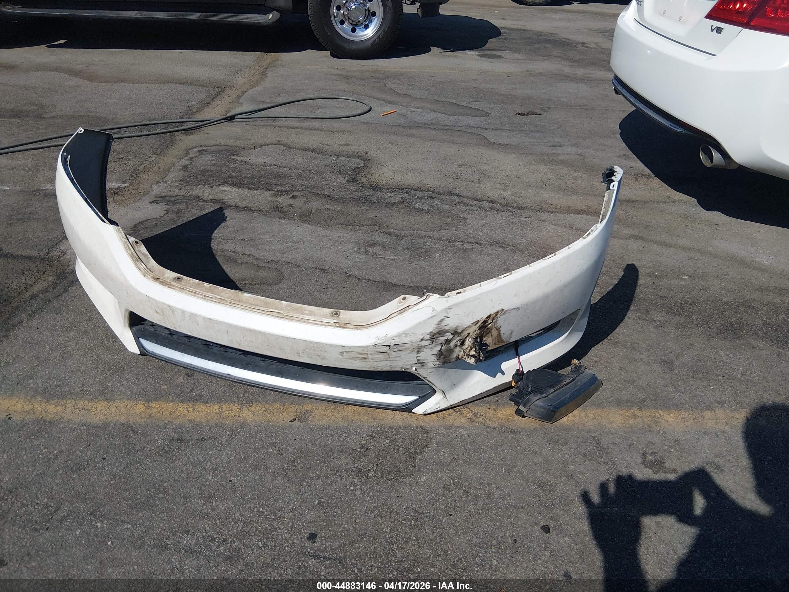2015 Honda Accord Ex-l V-6 White vin: 1HGCR3F88FA003251