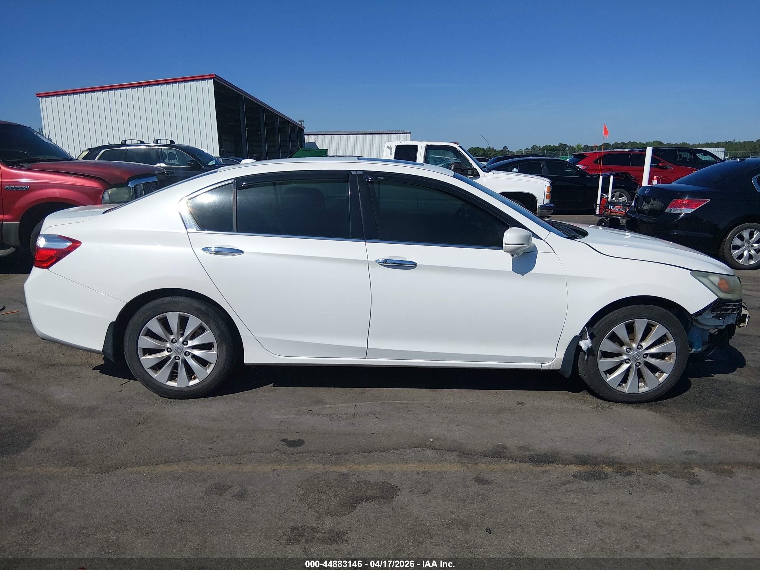 2015 Honda Accord Ex-l V-6 White vin: 1HGCR3F88FA003251