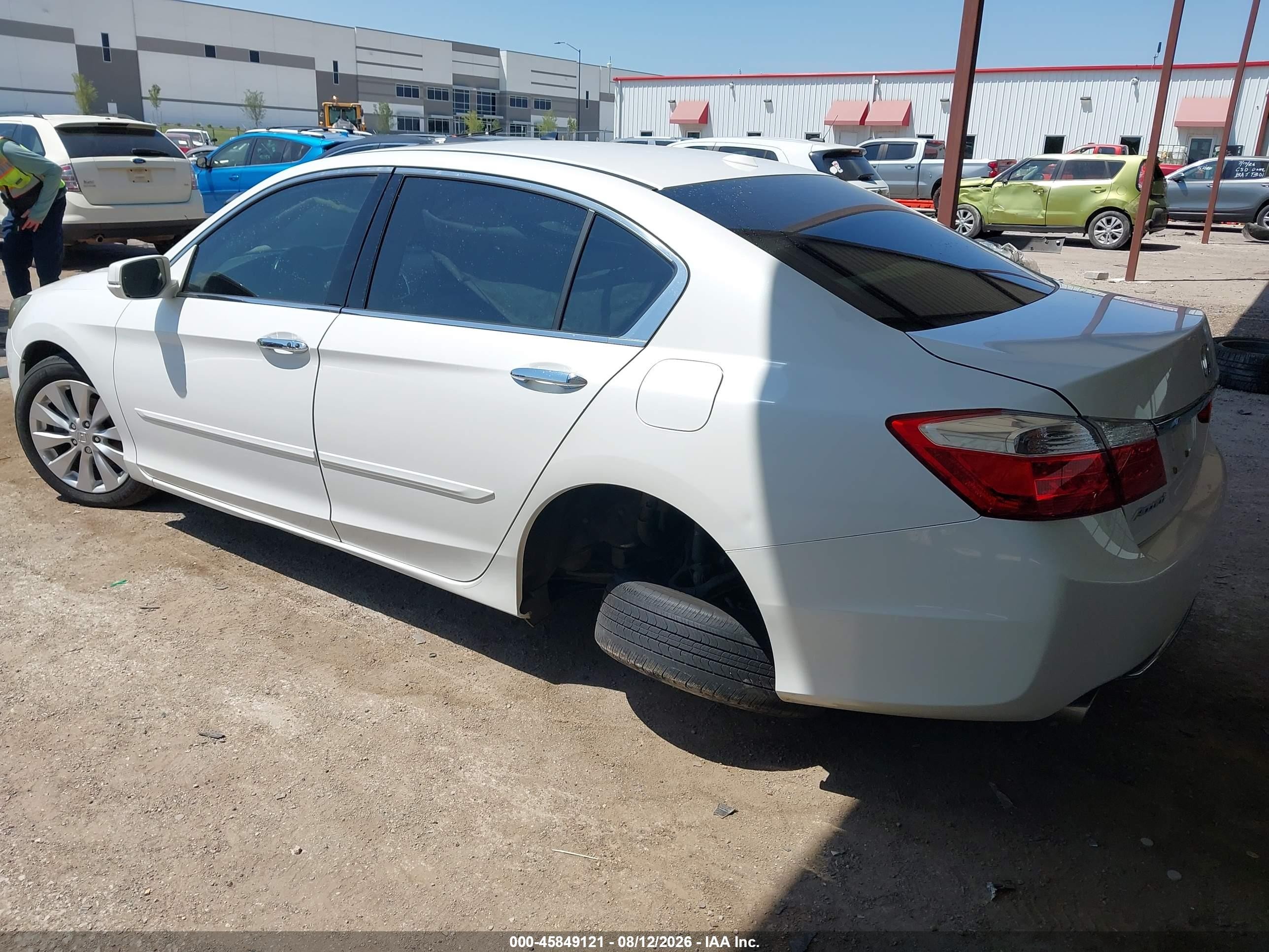 2013 Honda Accord Ex-l V-6 White vin: 1HGCR3F89DA001117