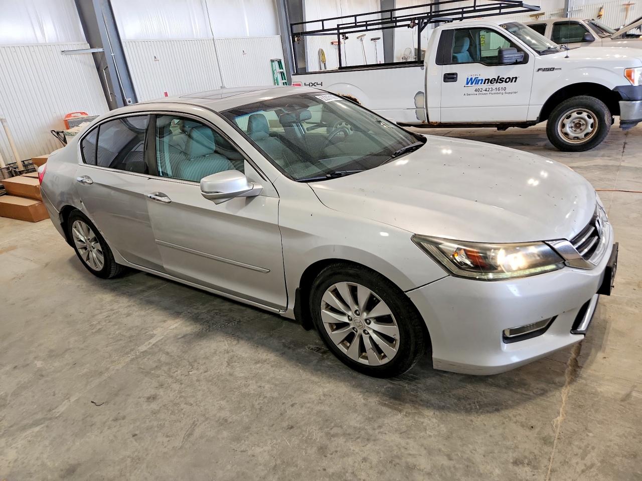 2013 Honda Accord Exl Серебряный vin: 1HGCR3F89DA043352