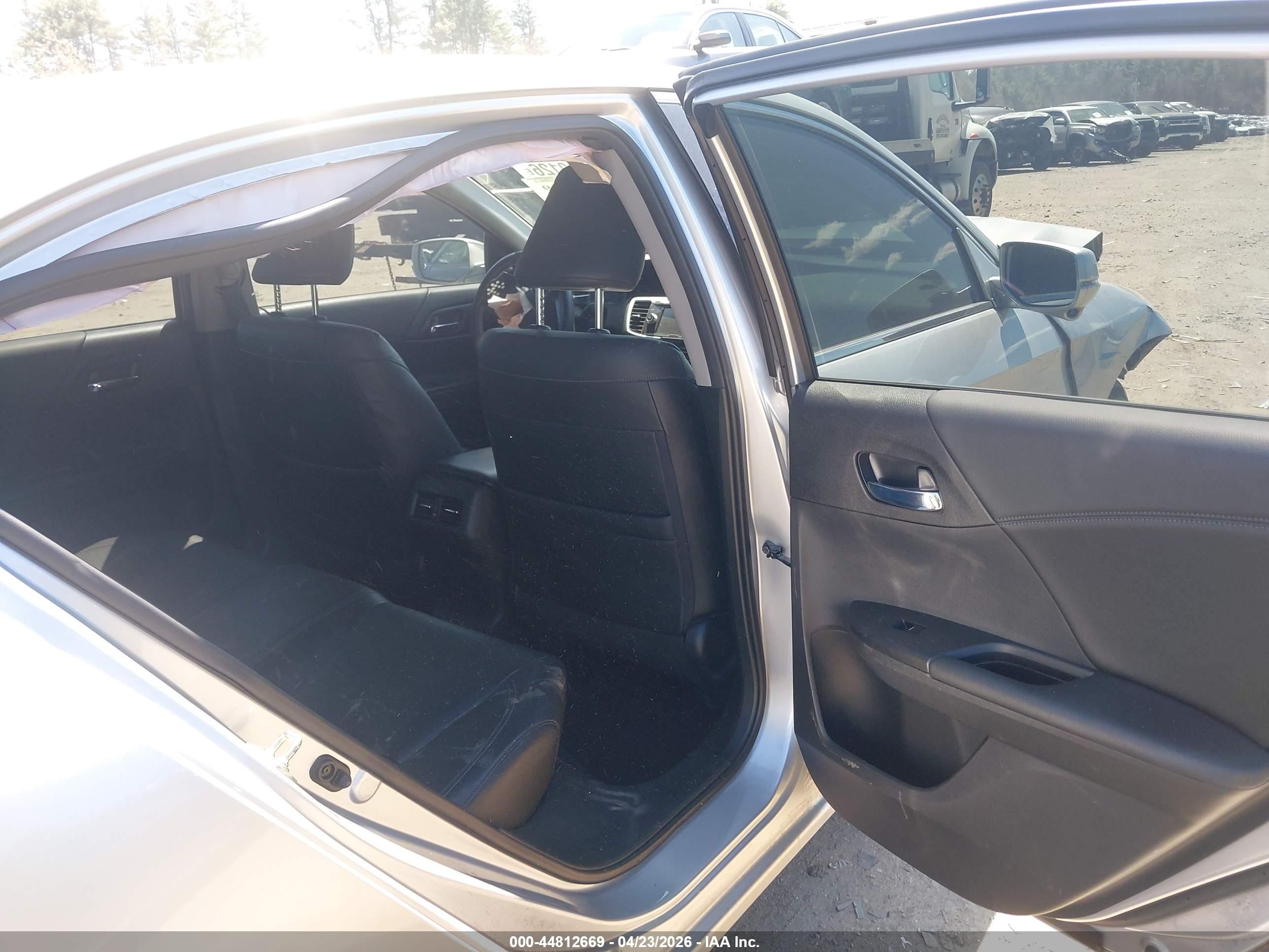 2015 Honda Accord Ex-l V-6 Silver vin: 1HGCR3F89FA023783