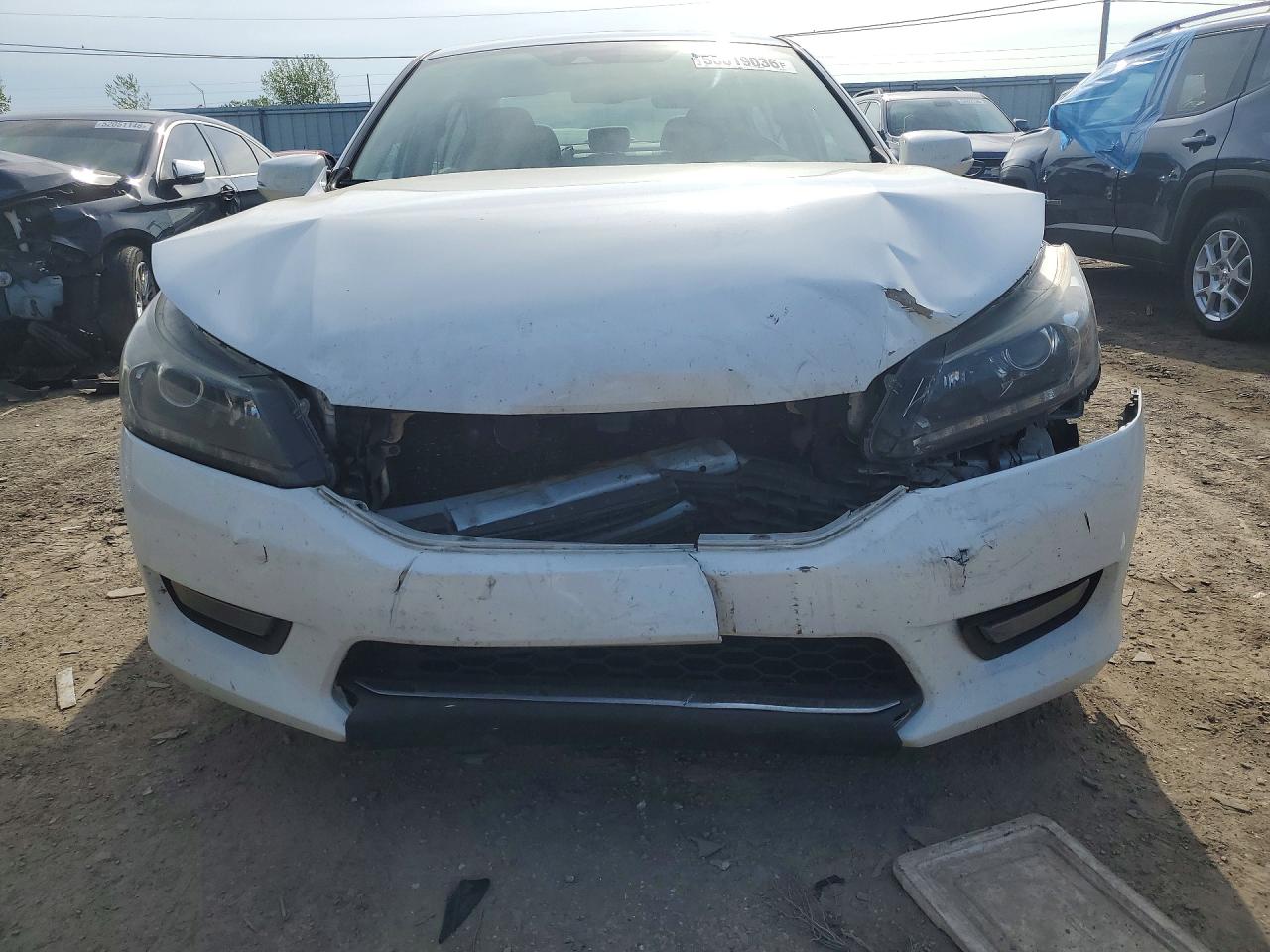 2015 Honda Accord White vin: 1HGCR3F89FA033942
