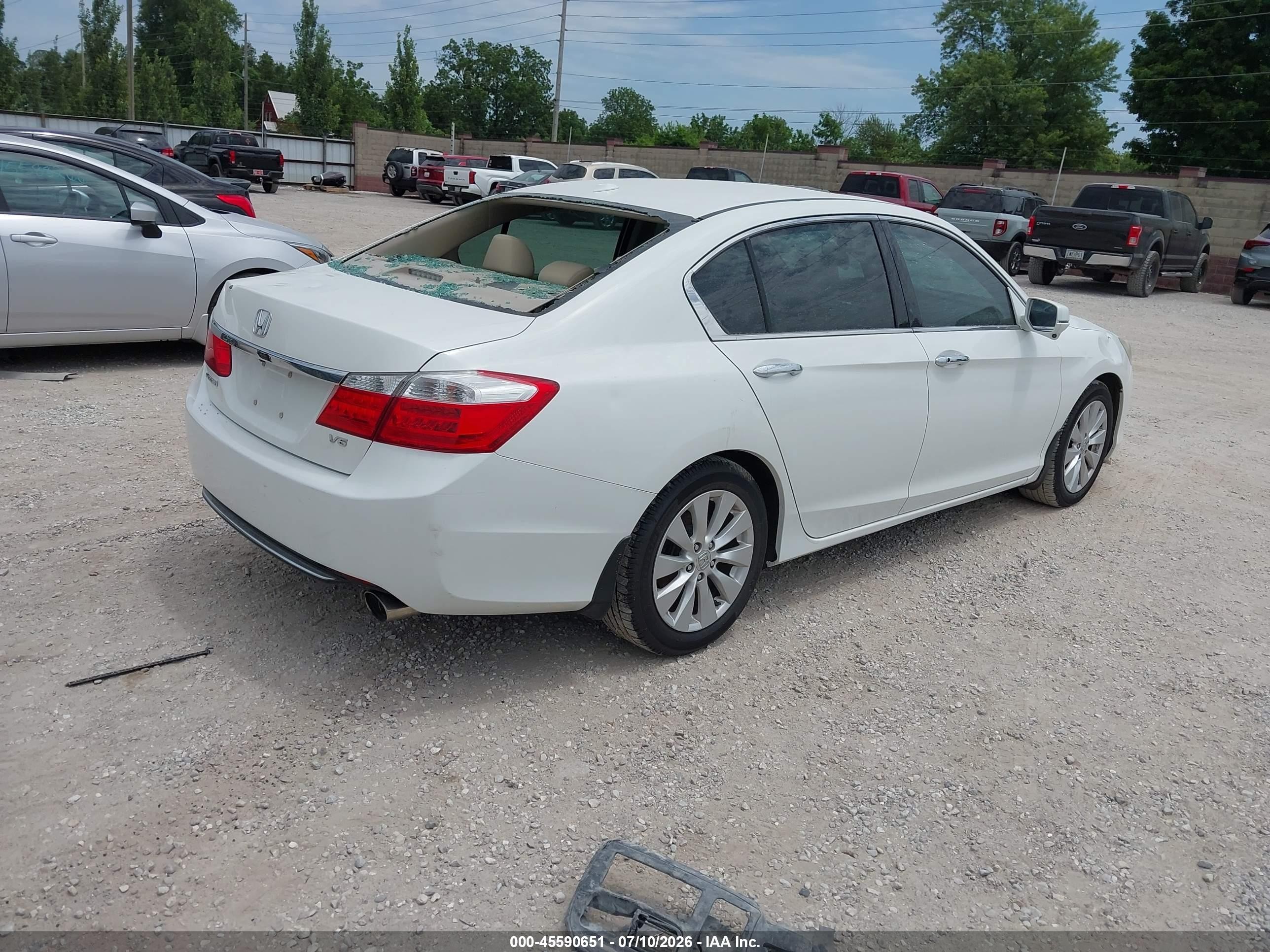 2013 Honda Accord Ex-l V-6 White vin: 1HGCR3F8XDA013079