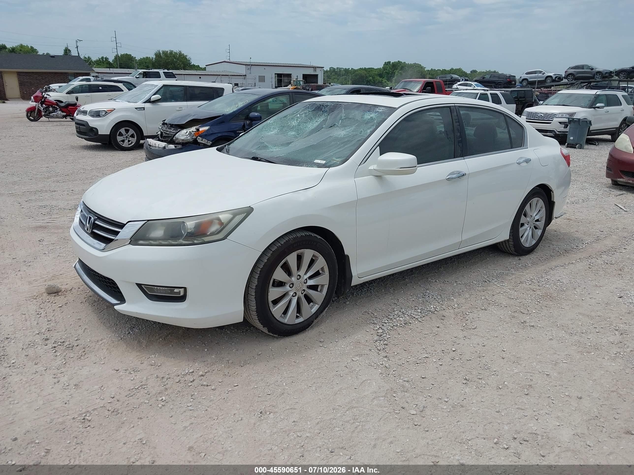 2013 Honda Accord Ex-l V-6 White vin: 1HGCR3F8XDA013079